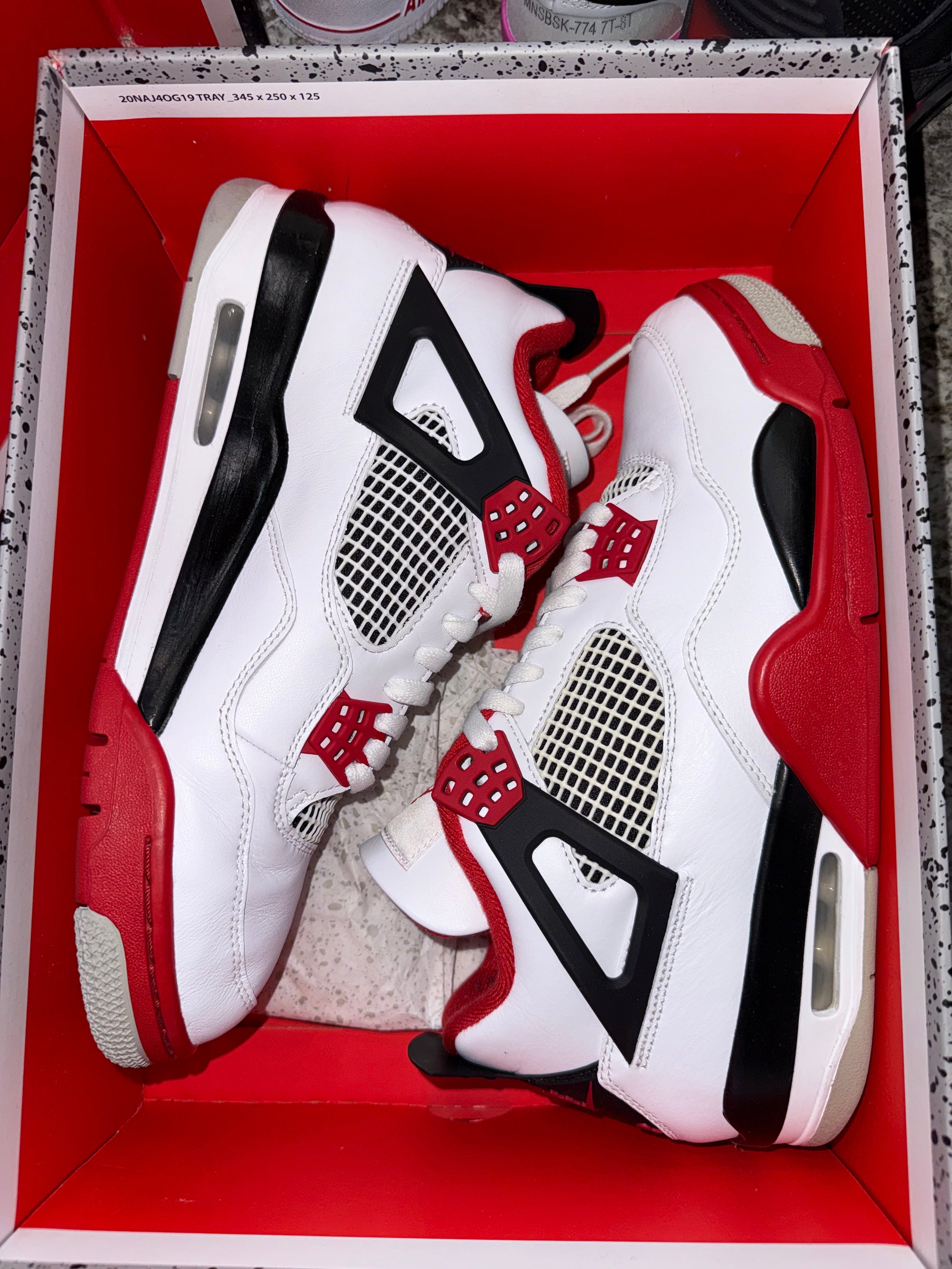 Jordan 4 Retro Fire Red (2020)