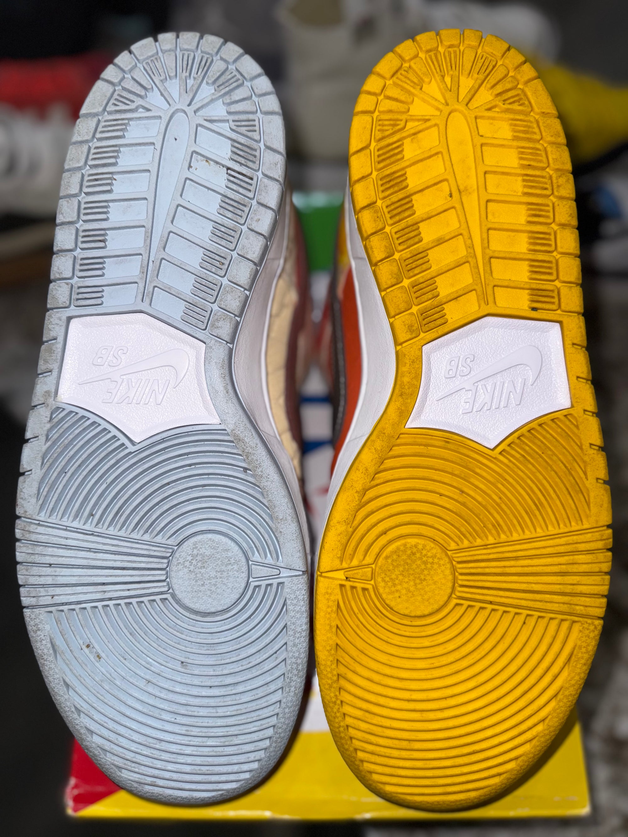 Nike SB Dunk Low Street Hawker (2021)