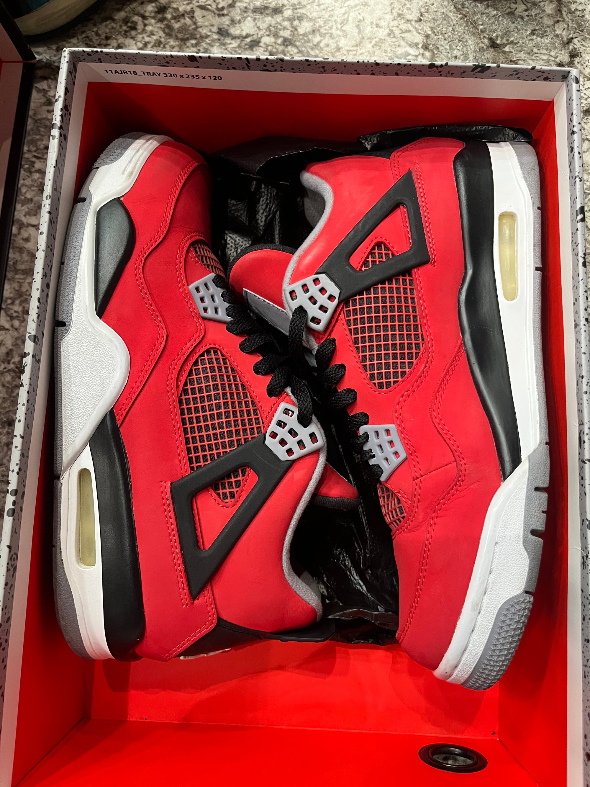 Jordan 4 Retro Toro Bravo