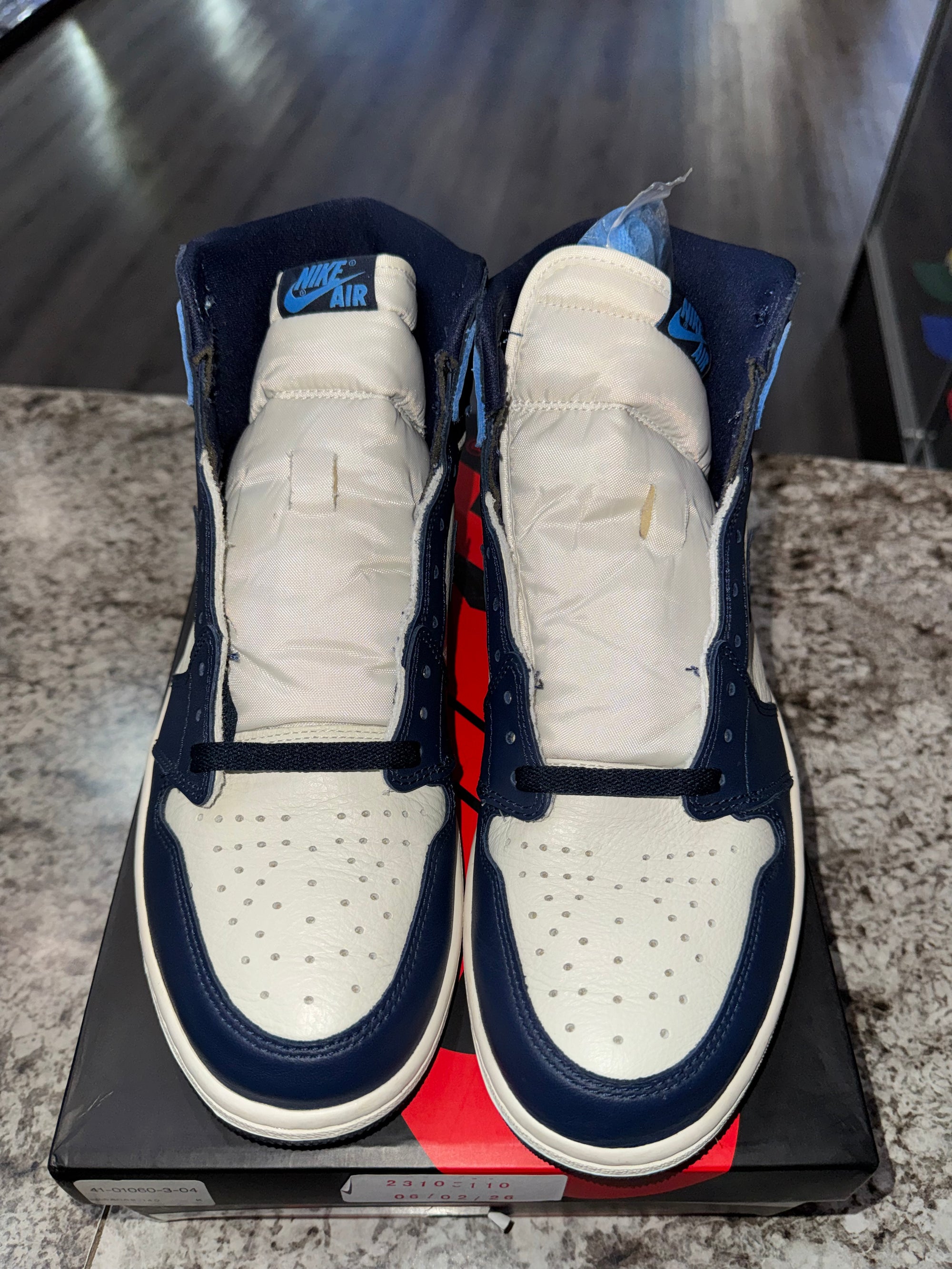 Jordan 1 Retro High Obsidian