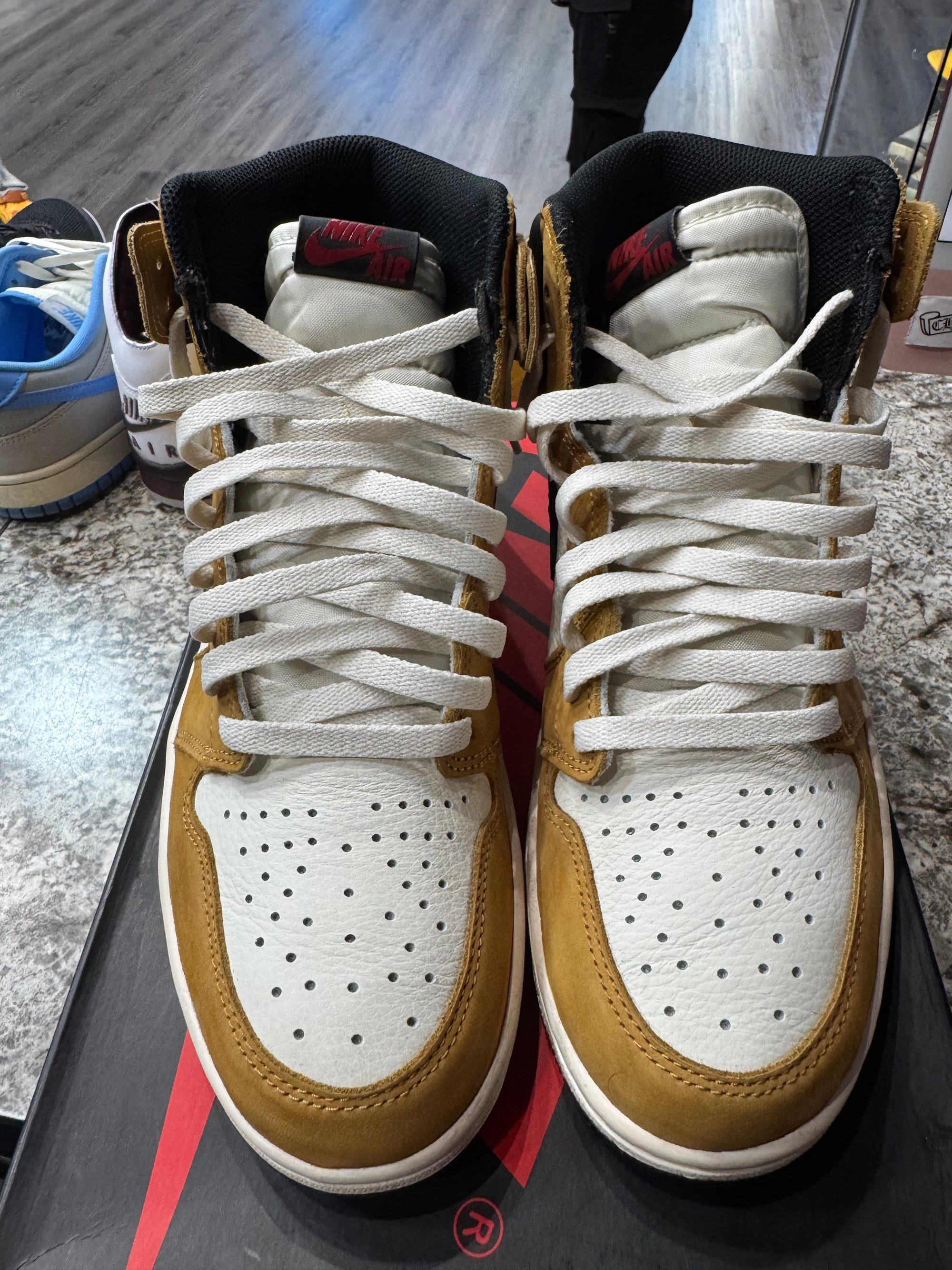 Jordan 1 Retro High Rookie of the Year (DAMAGED BOX)
