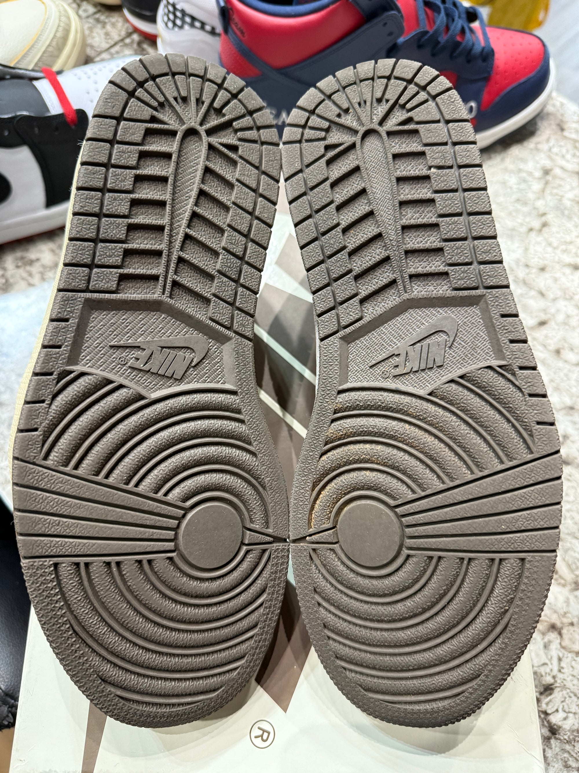 Jordan 1 Retro Low OG SP Travis Scott Reverse Mocha