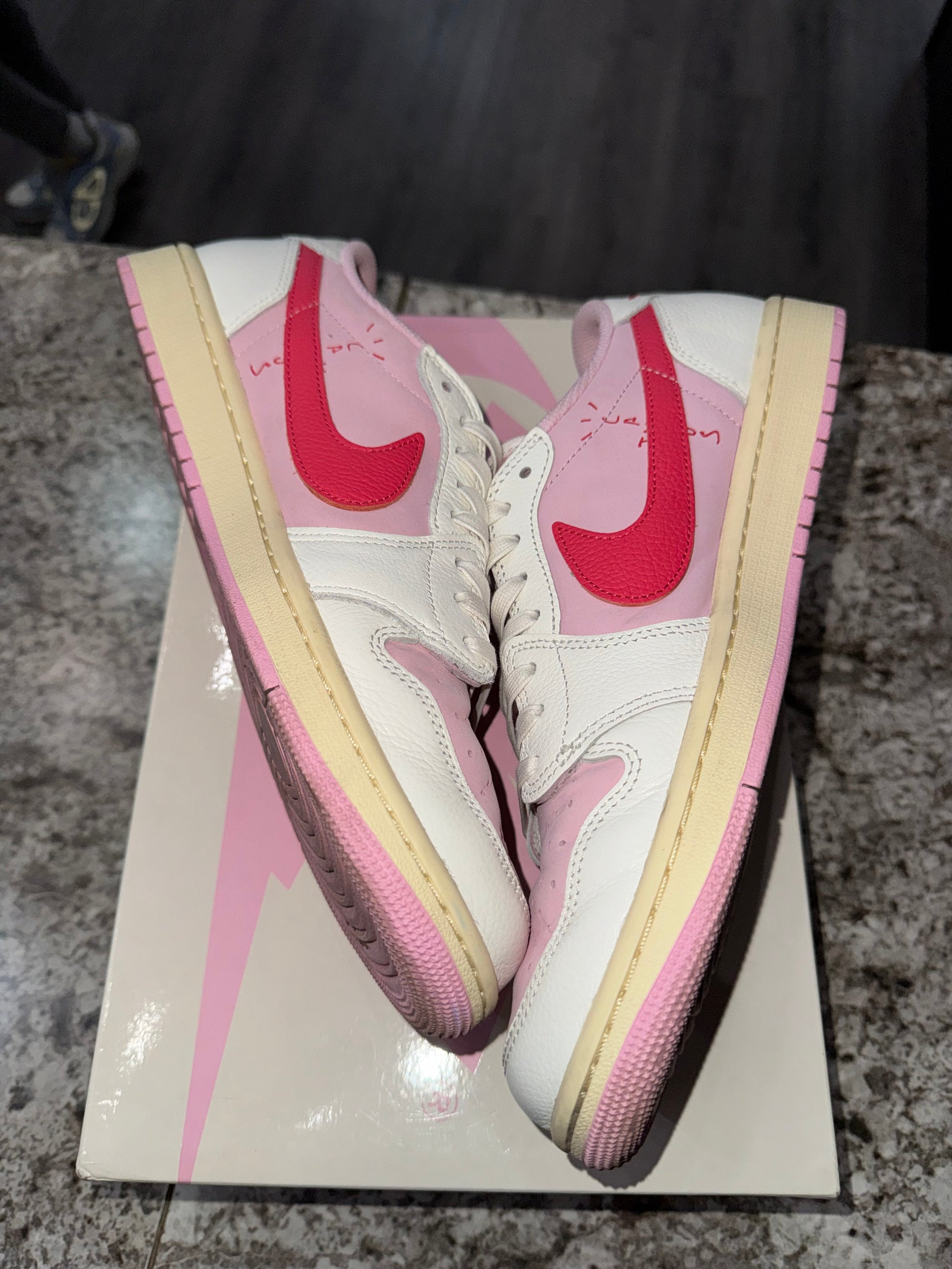 Jordan 1 Retro Low OG SP Travis Scott Sail Tropical Pink