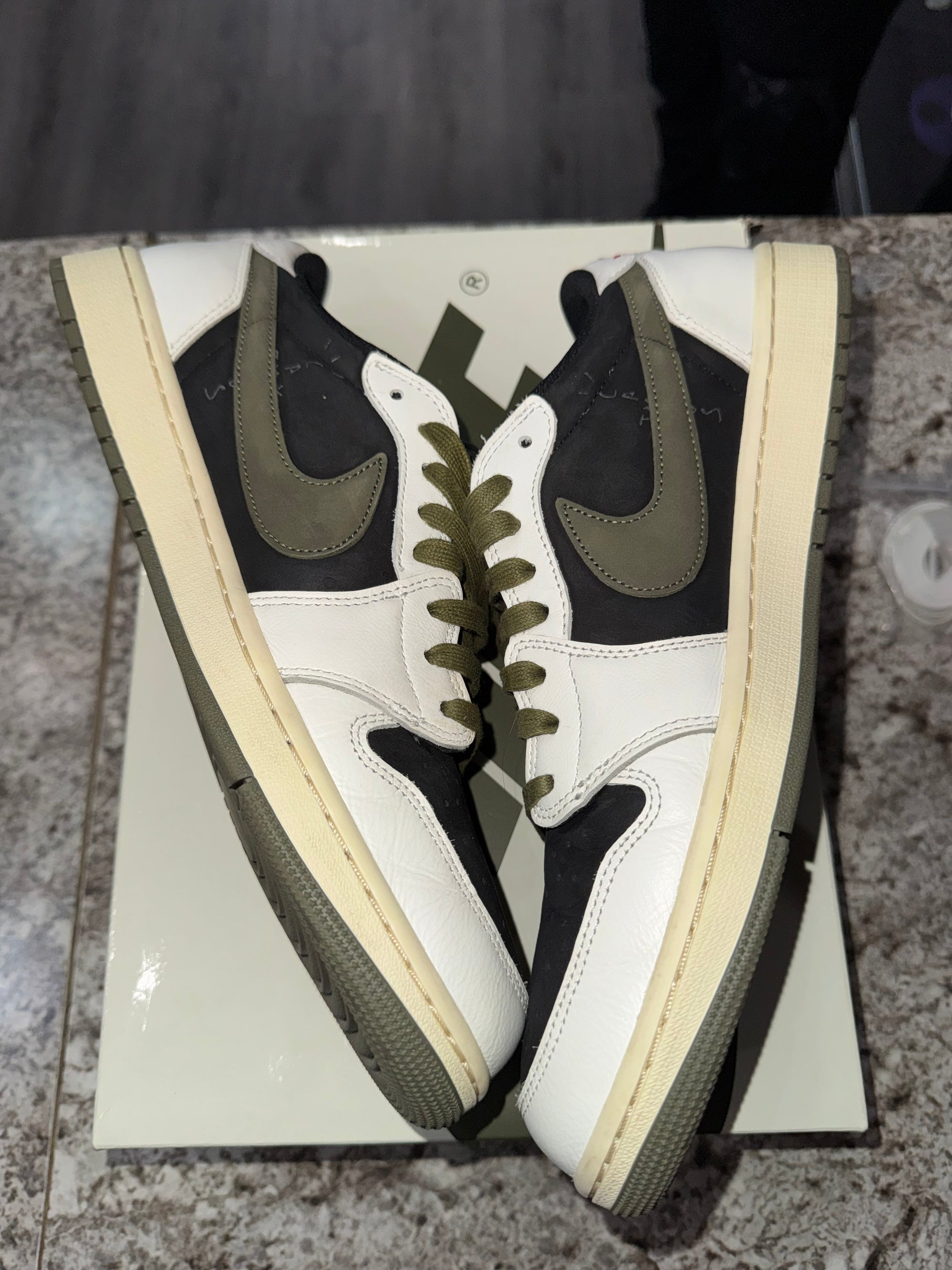 Jordan 1 Retro Low OG SP Travis Scott Olive (Women's)