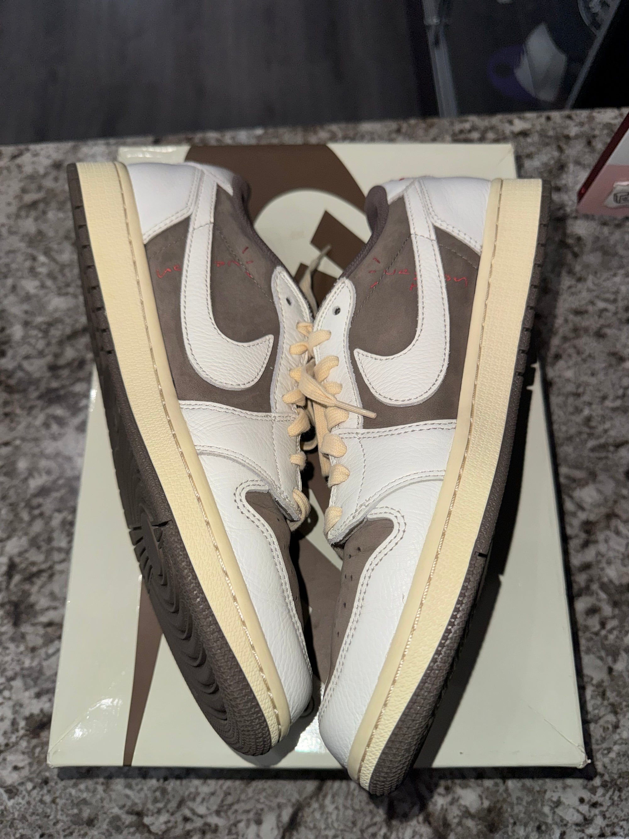 Jordan 1 Retro Low OG SP Travis Scott Reverse Mocha