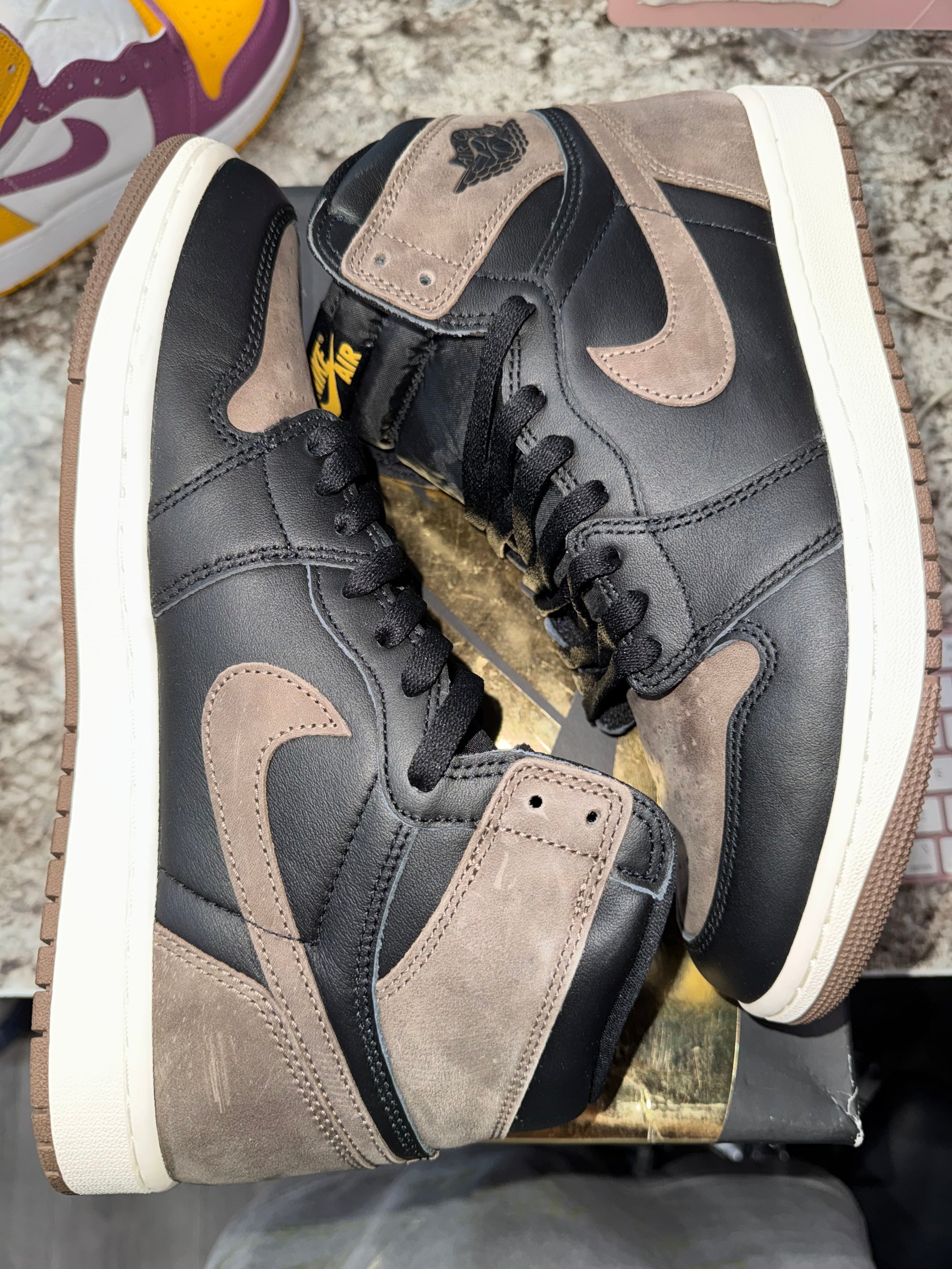 Jordan 1 Retro High OG Palomino (DAMAGED BOX)