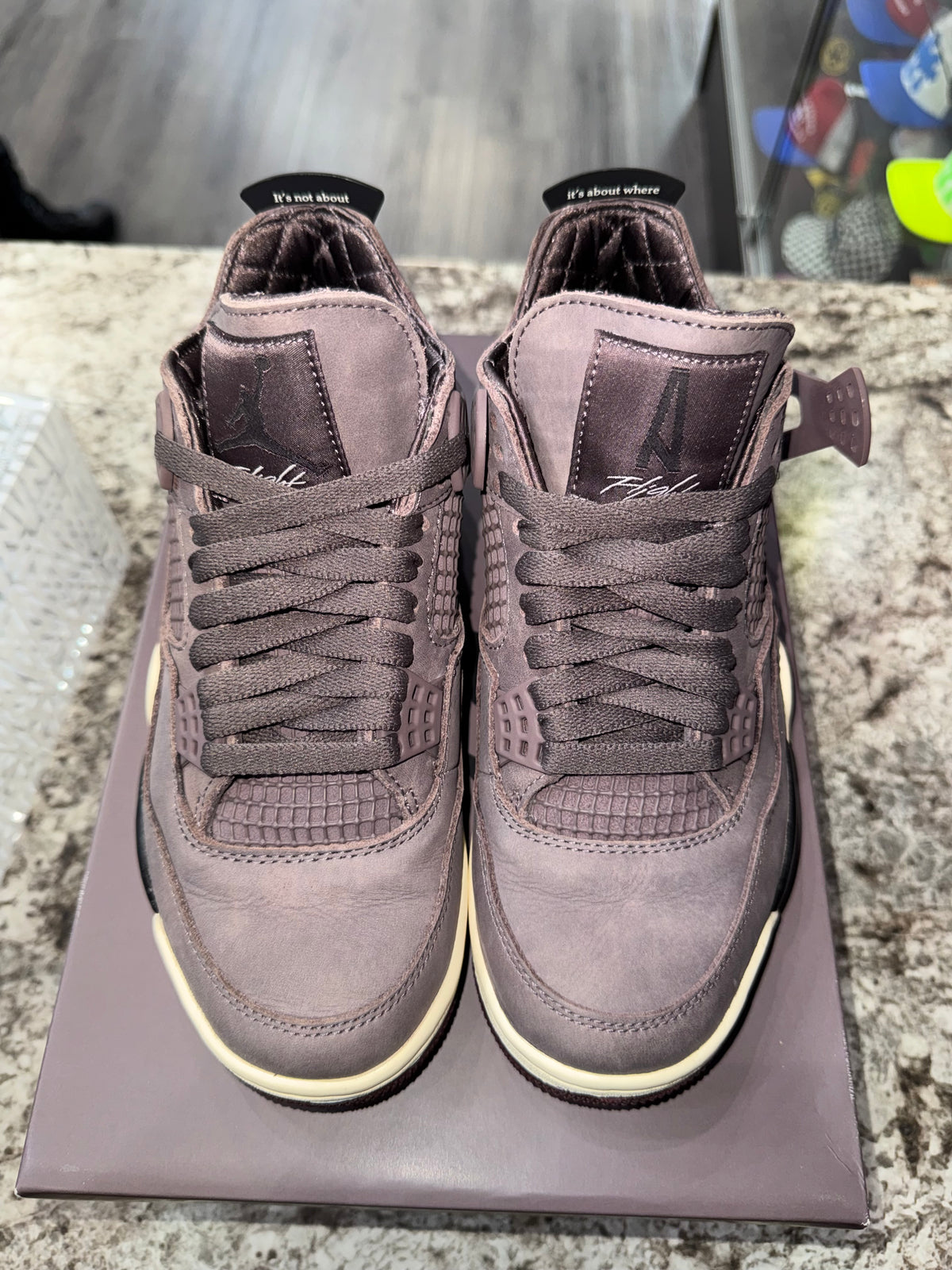 Jordan 4 Retro SP A Ma Maniére Violet Ore