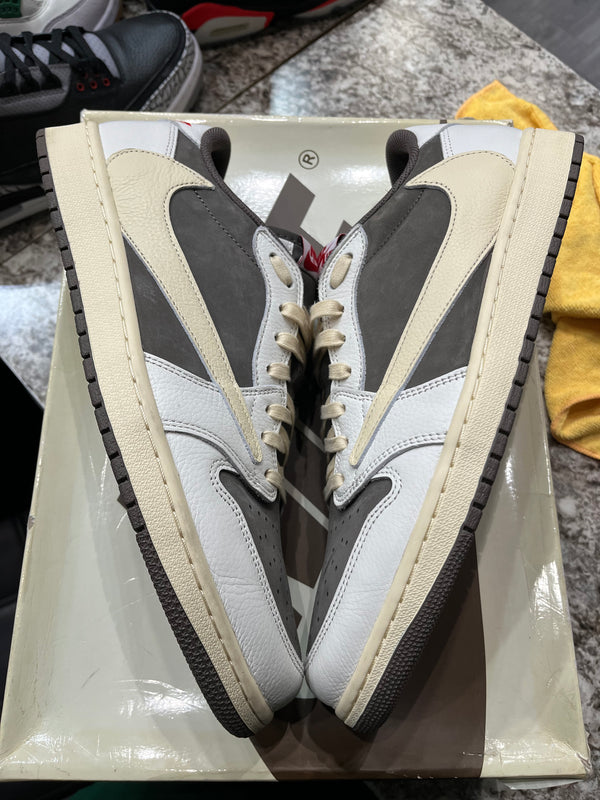 Jordan 1 Retro Low OG SP Travis Scott Reverse Mocha