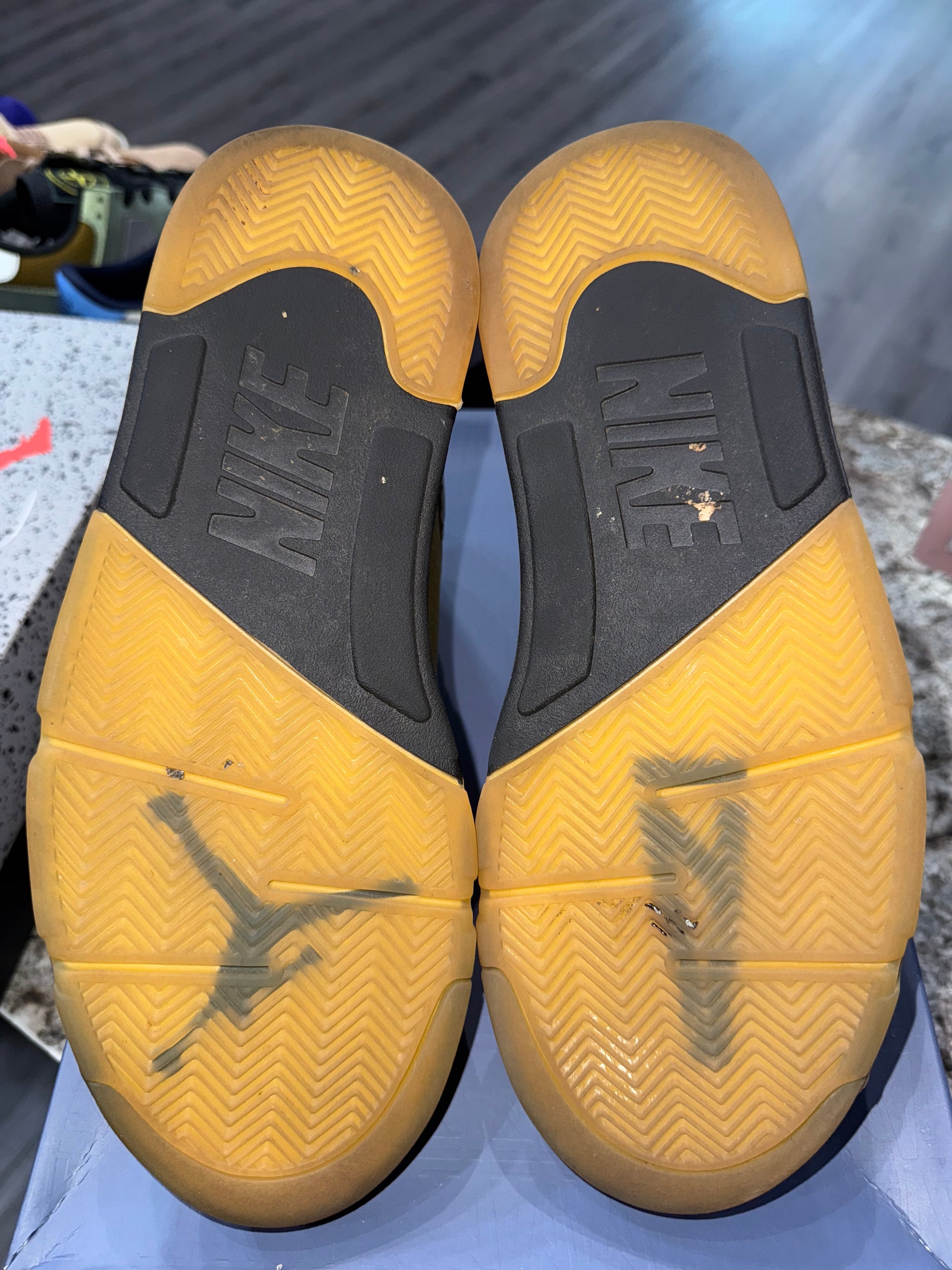 Jordan 5 Retro A Ma Maniére Dawn (Women's)