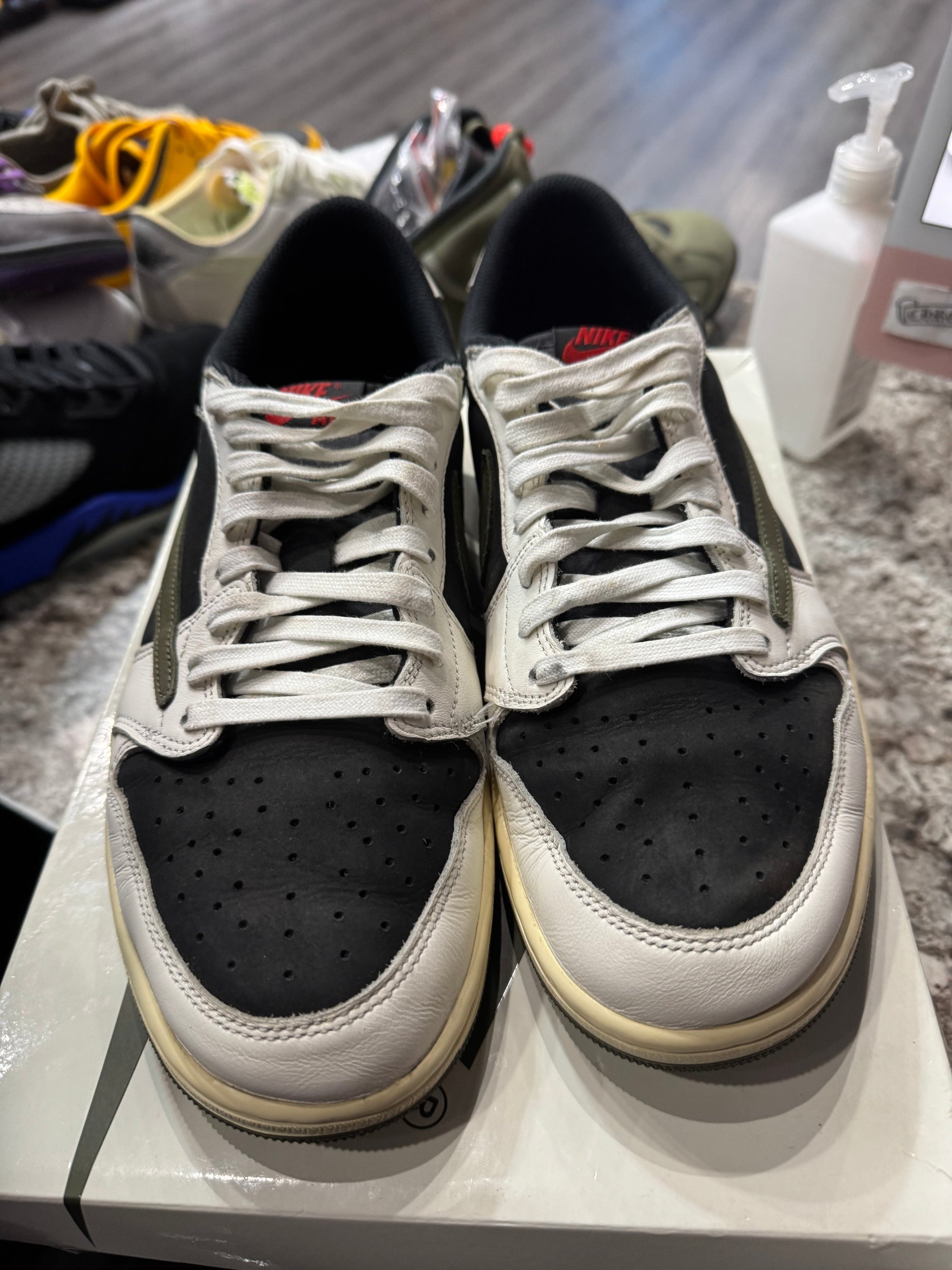 Jordan 1 Retro Low OG SP Travis Scott Olive (Women's)
