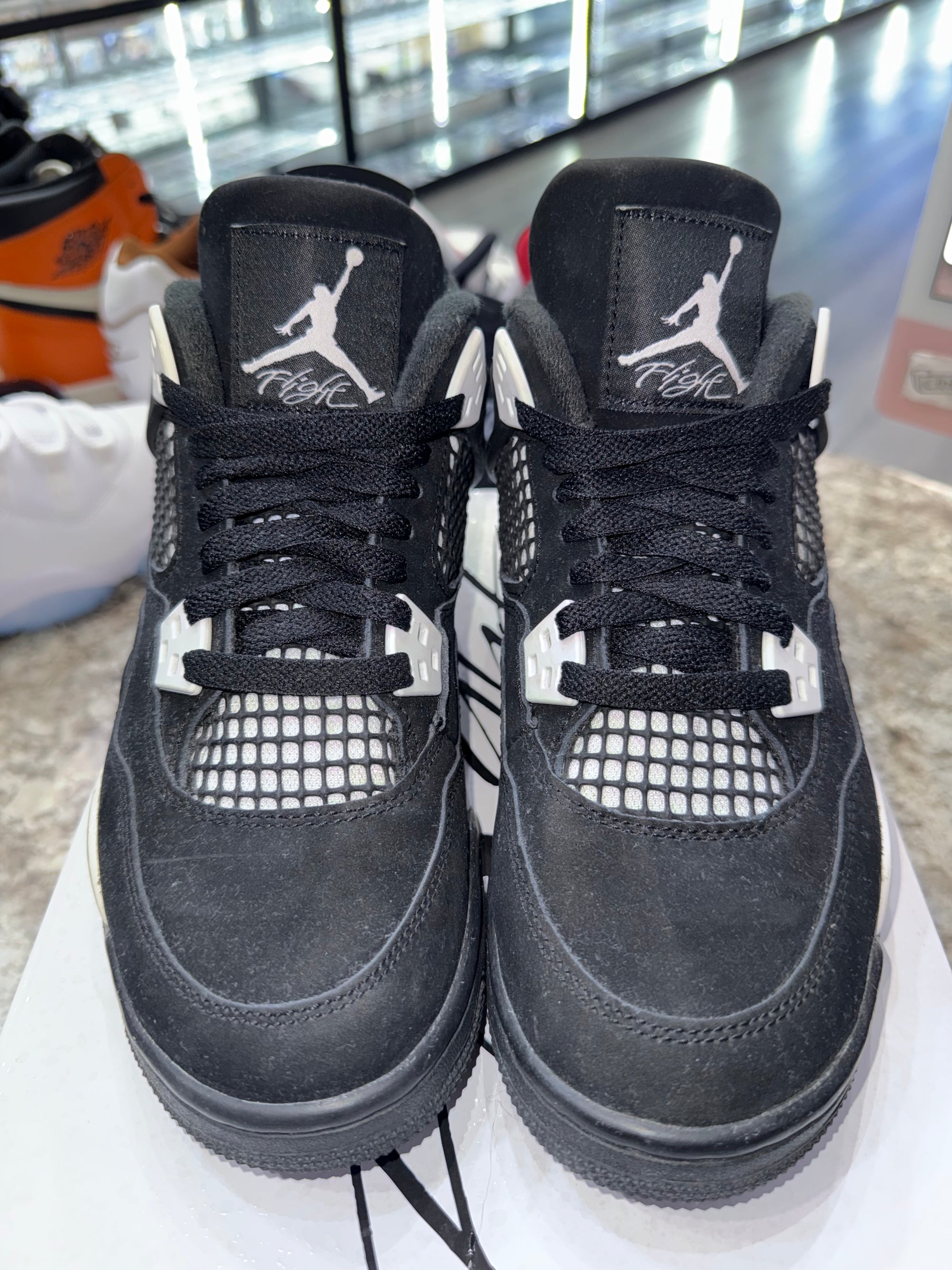 Jordan 4 Retro White Thunder