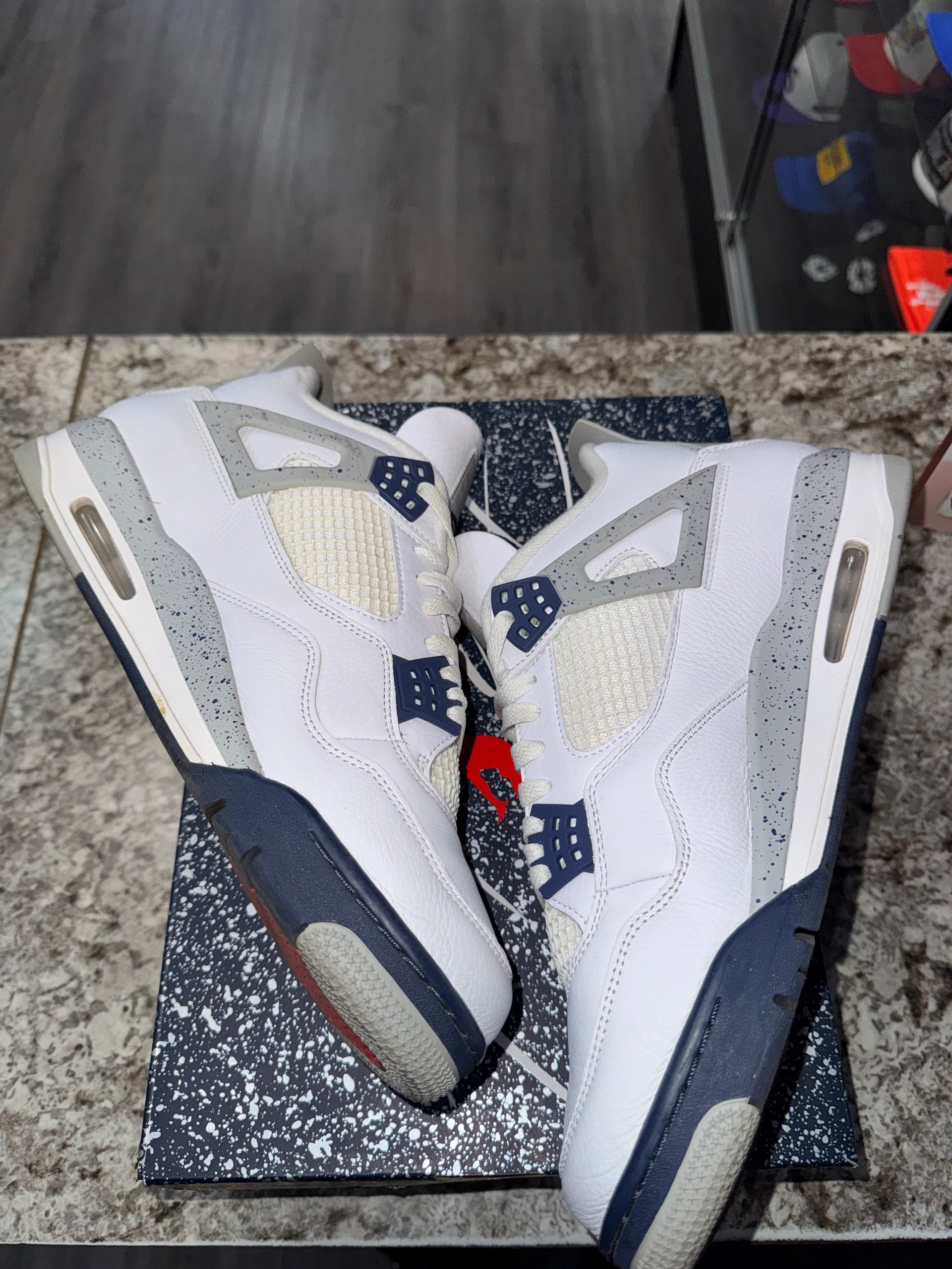 Jordan 4 Retro Midnight Navy