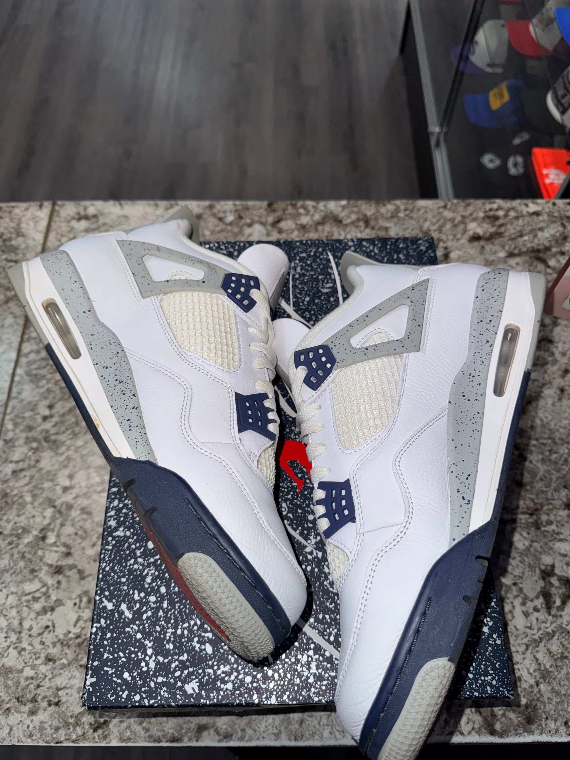 Jordan 4 Retro Midnight Navy