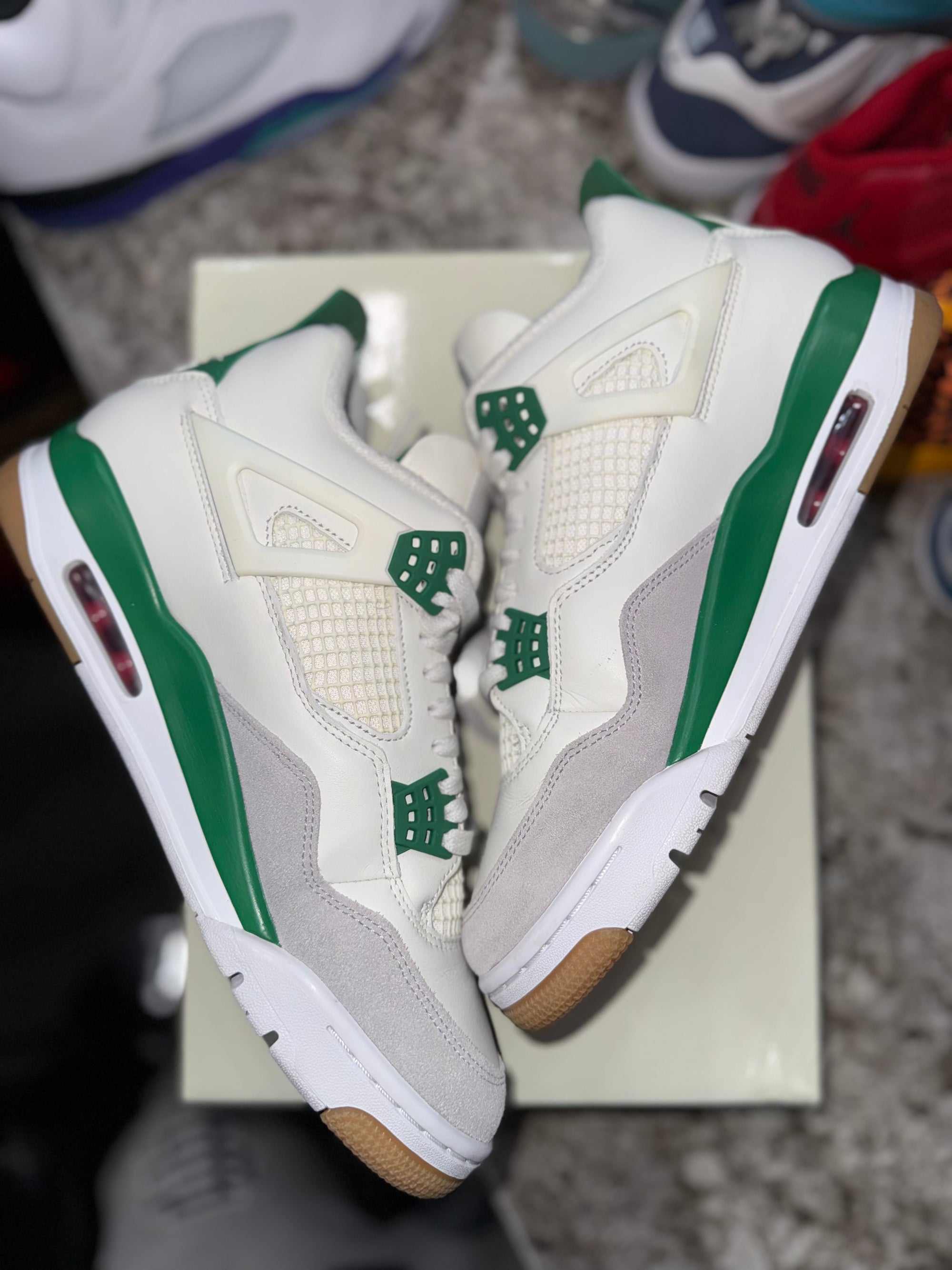 Jordan 4 Retro SB Pine Green
