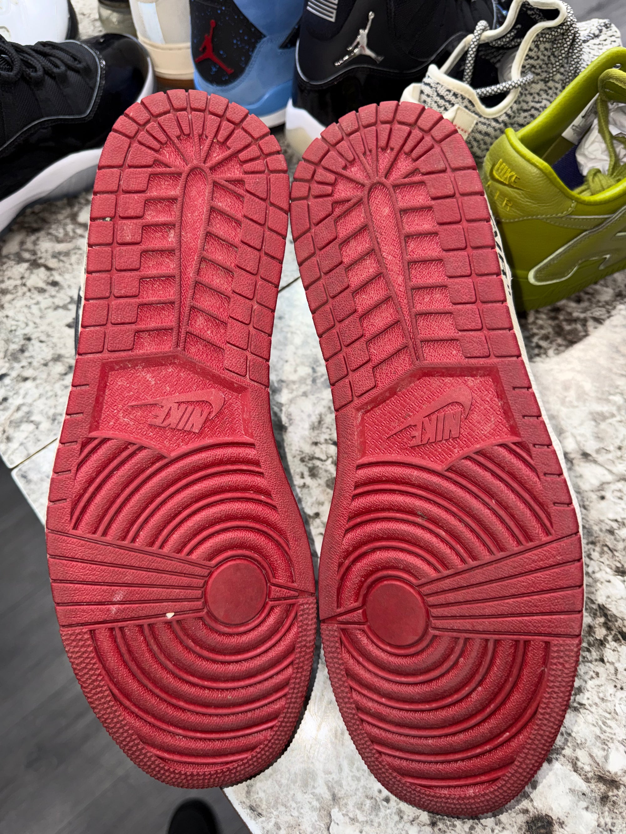 Jordan 1 Retro High Off-White Chicago