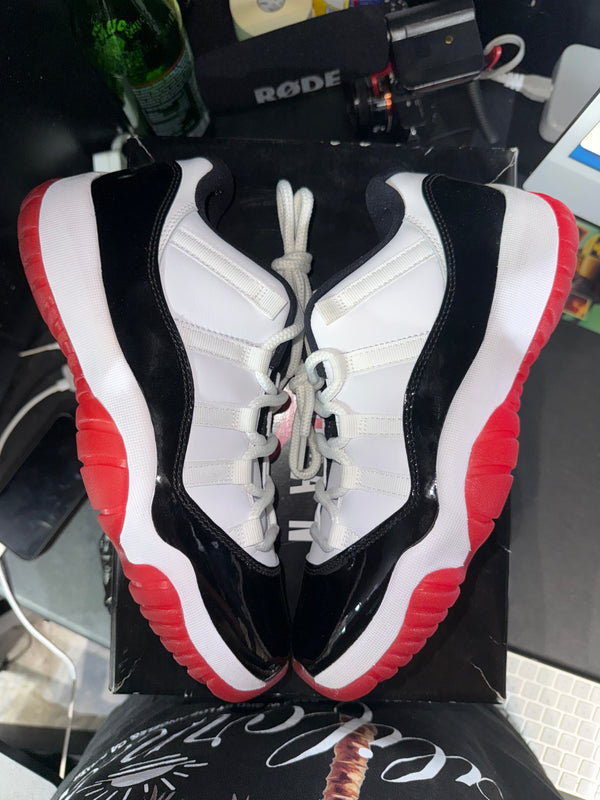 Jordan 11 Retro Low Concord Bred