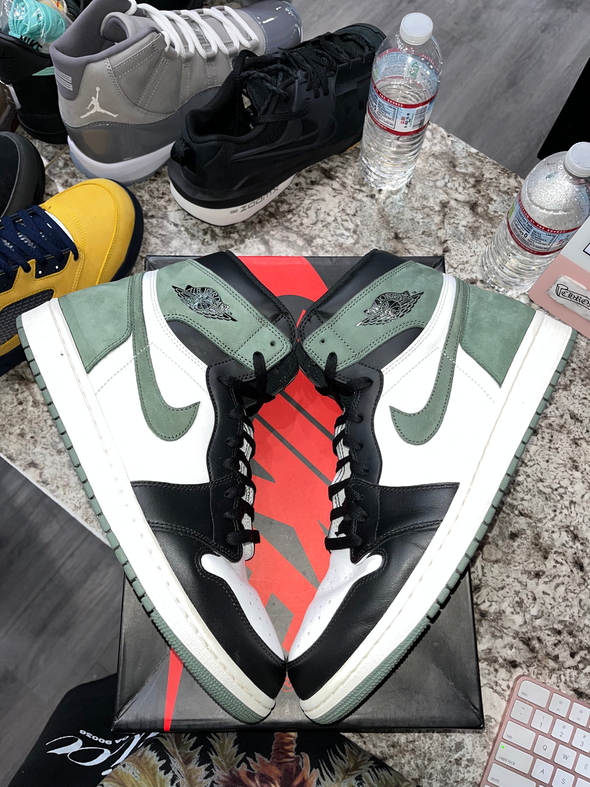 Jordan 1 Retro High Clay Green
