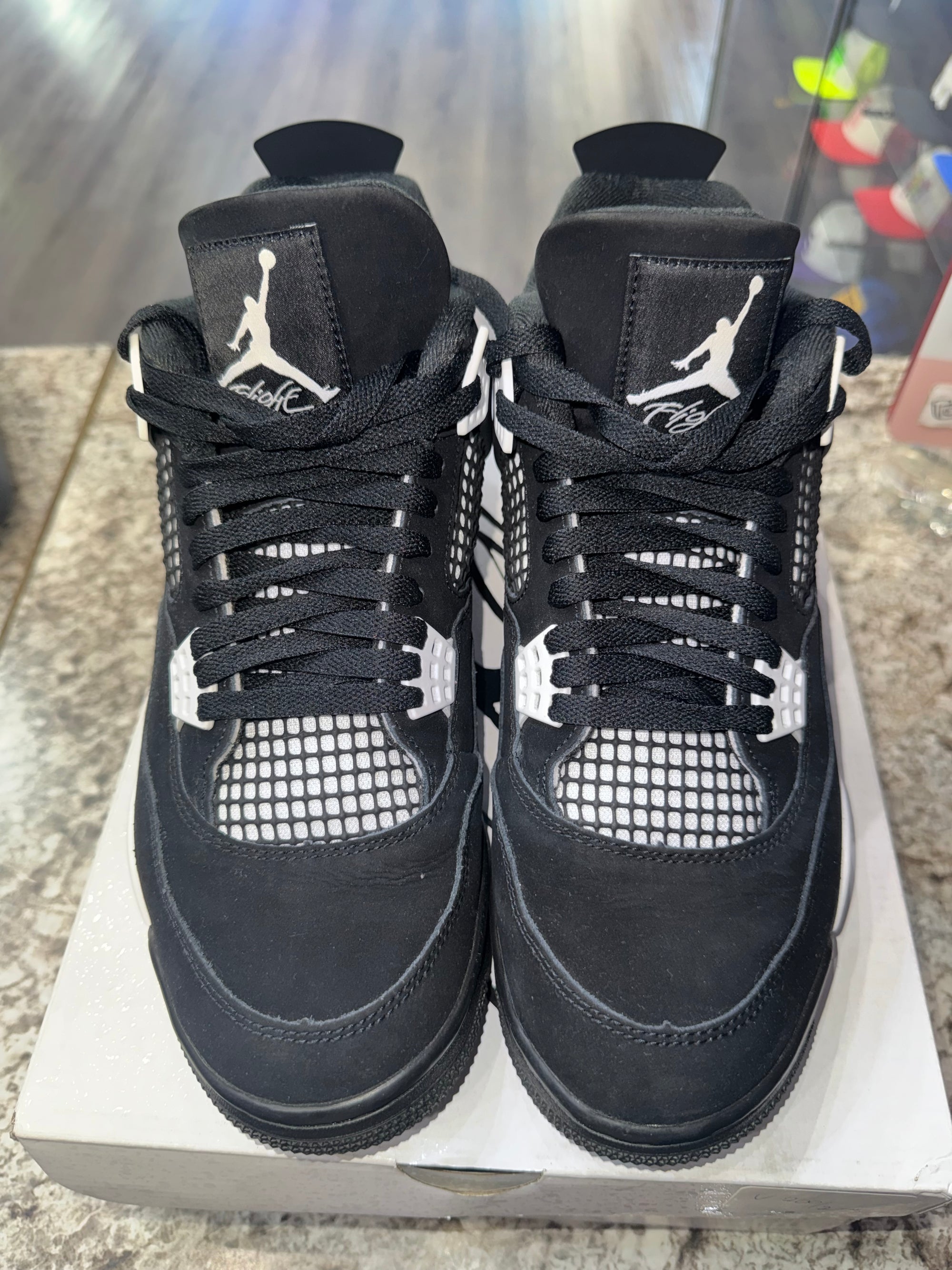 Jordan 4 Retro White Thunder