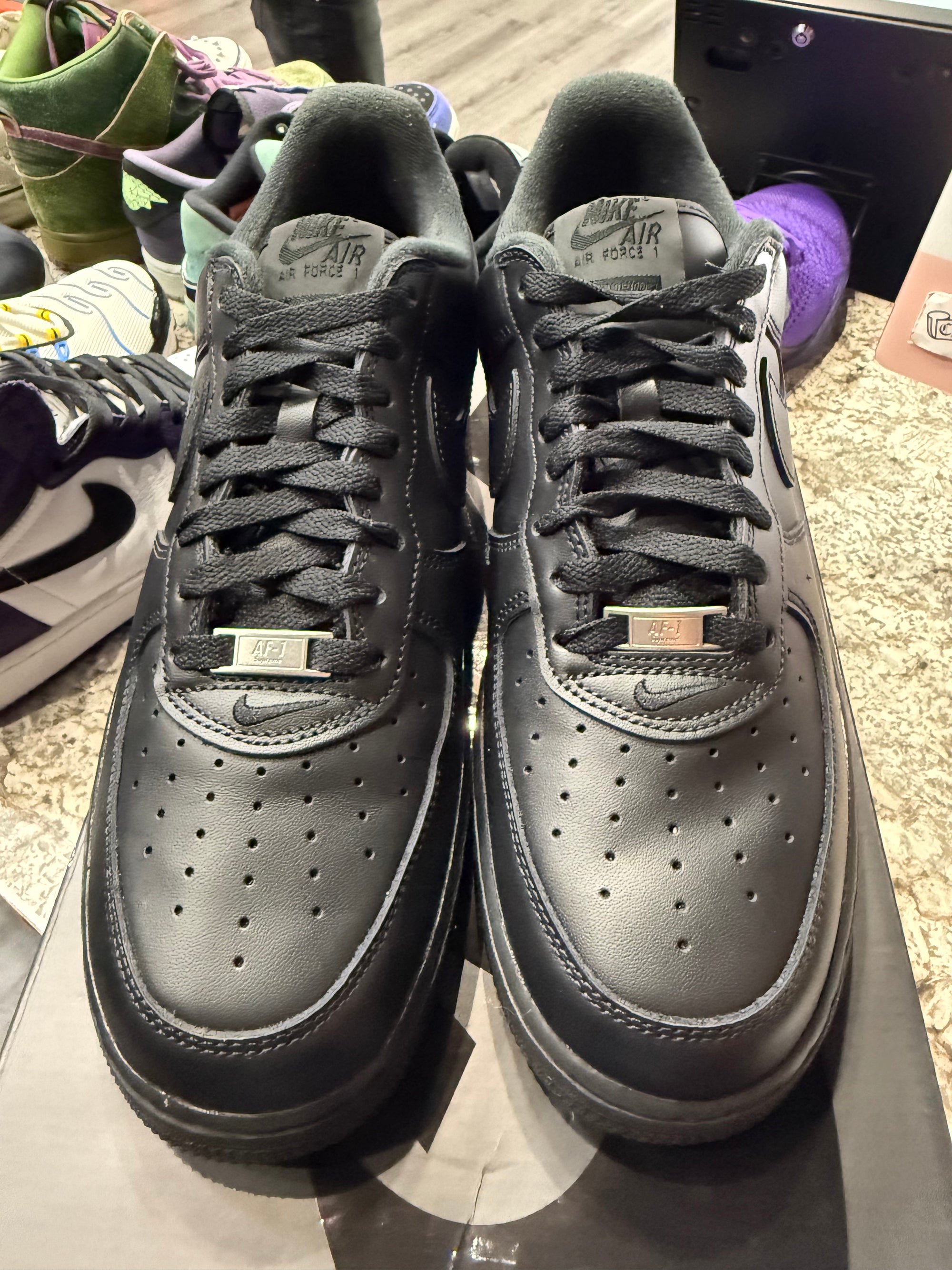Nike Air Force 1 Low Supreme Black