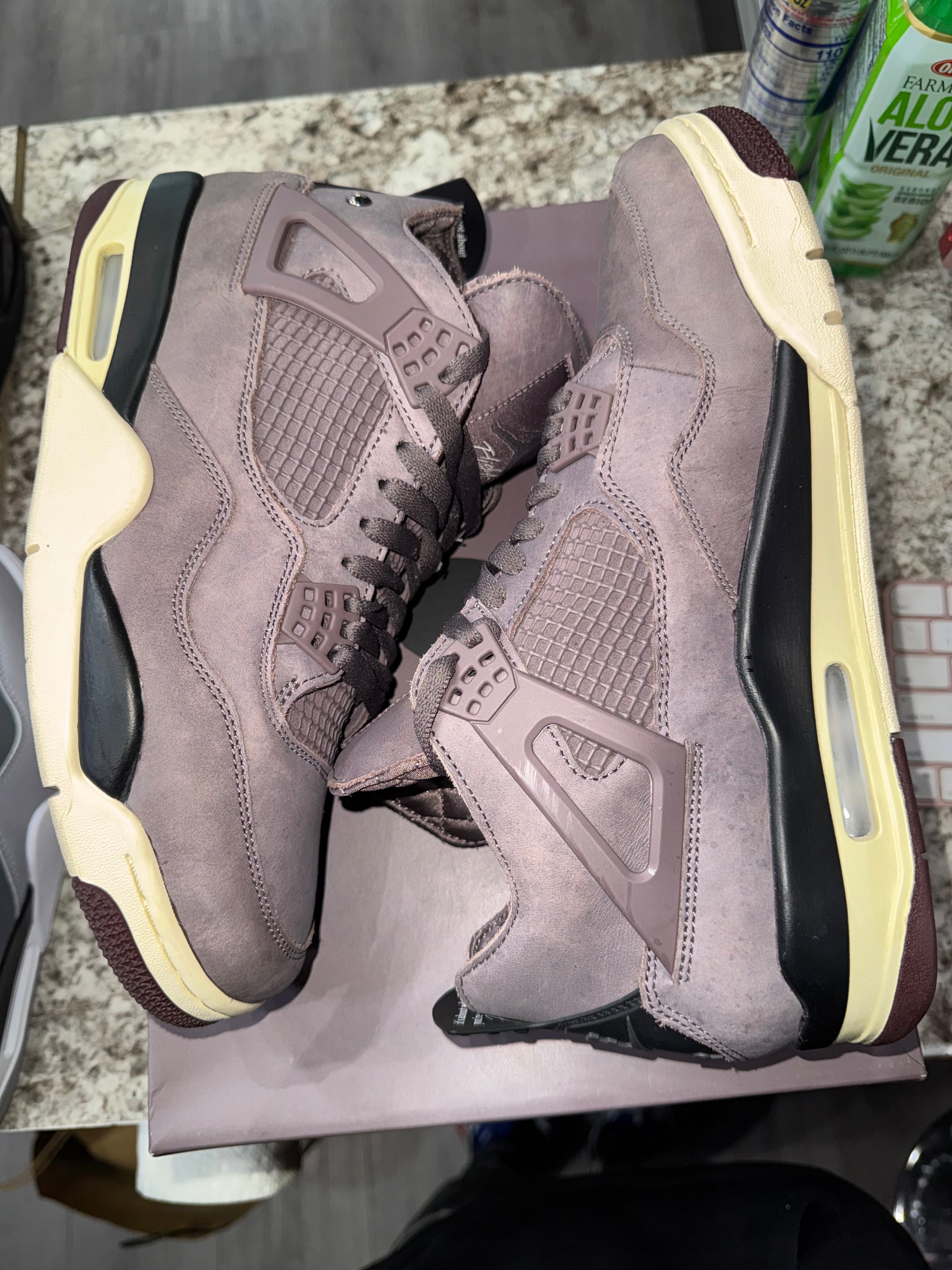 Jordan 4 Retro SP A Ma Maniére Violet Ore