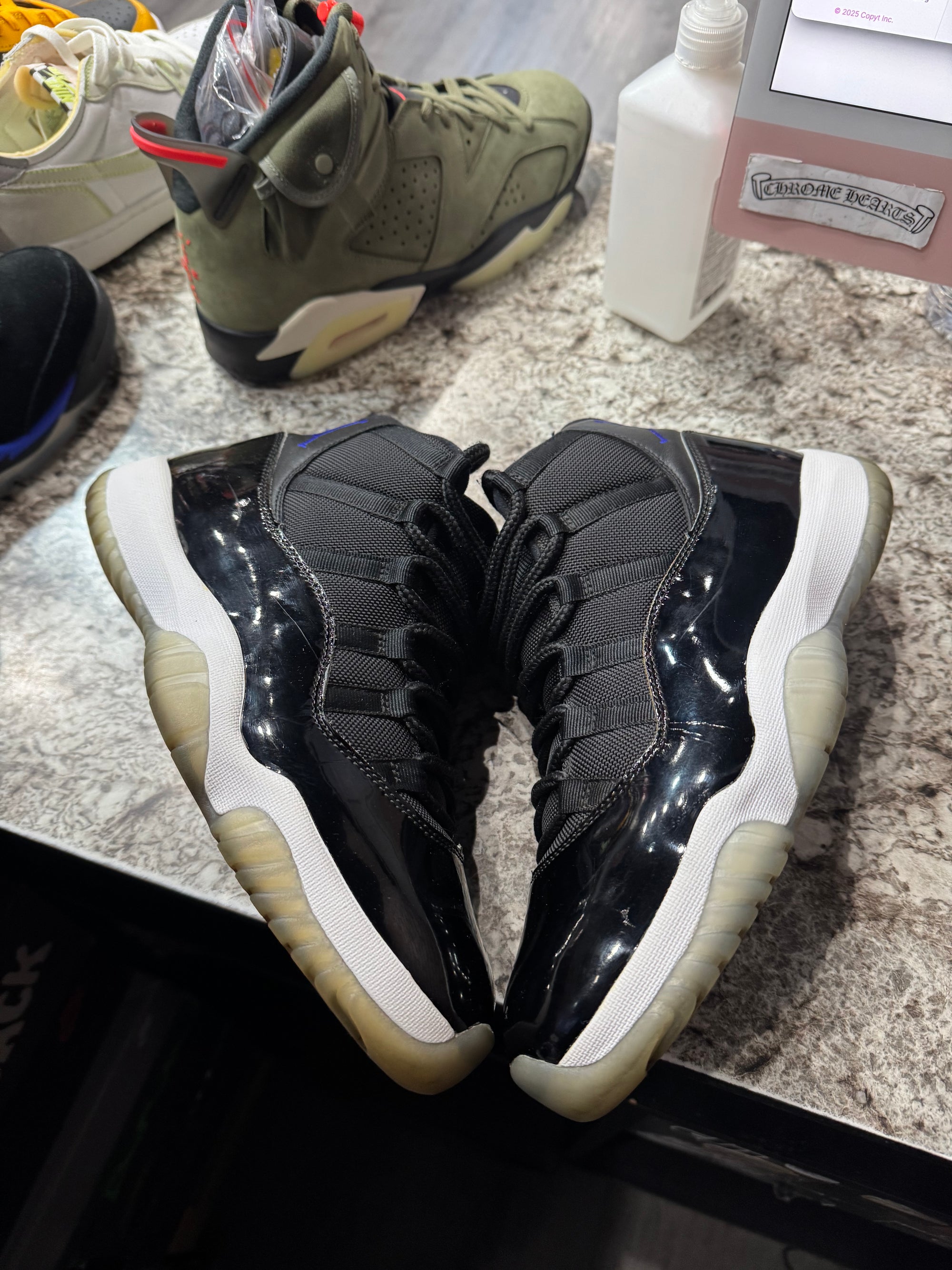 Jordan 11 Retro Space Jam (2016)