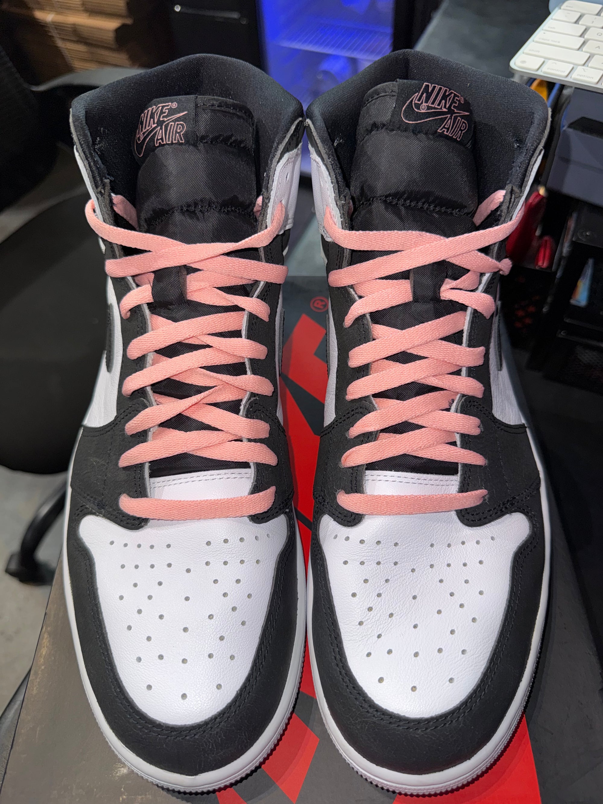 Jordan 1 Retro High OG Bleached Coral