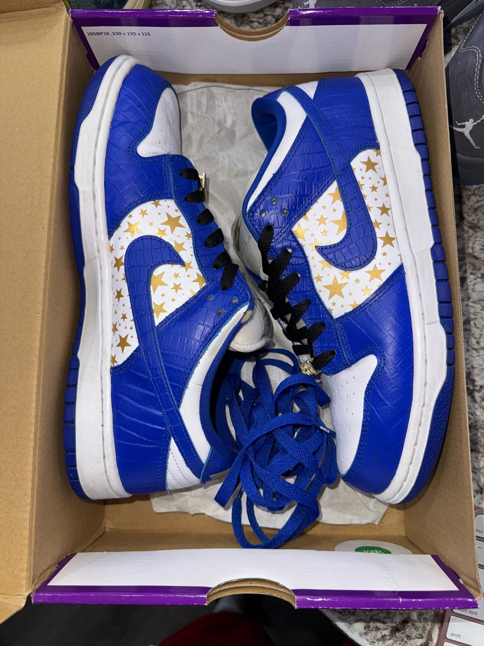 Nike SB Dunk Low Supreme Stars Hyper Royal (2021)