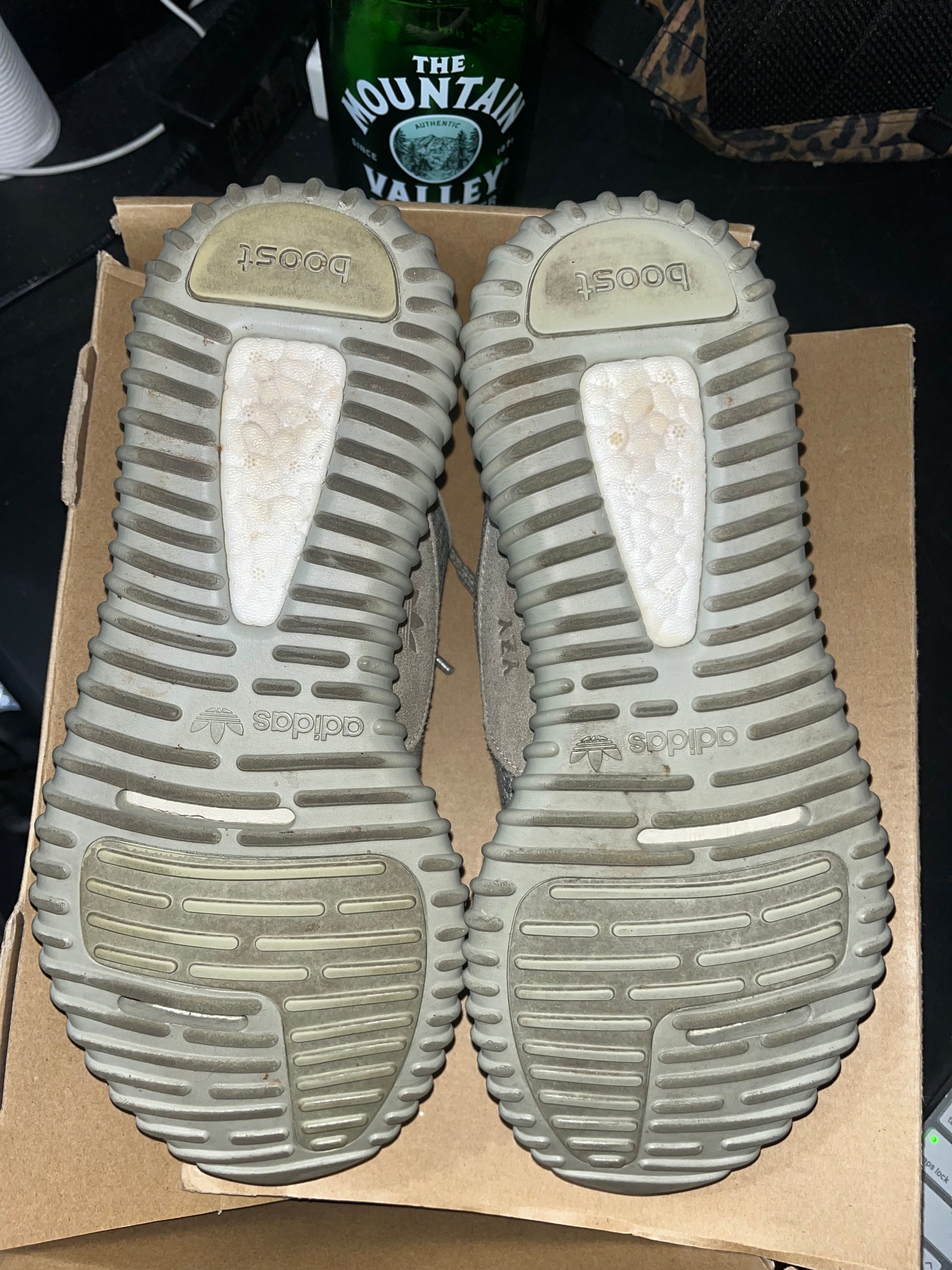 adidas Yeezy Boost 350 Moonrock (DAMAGED BOX)