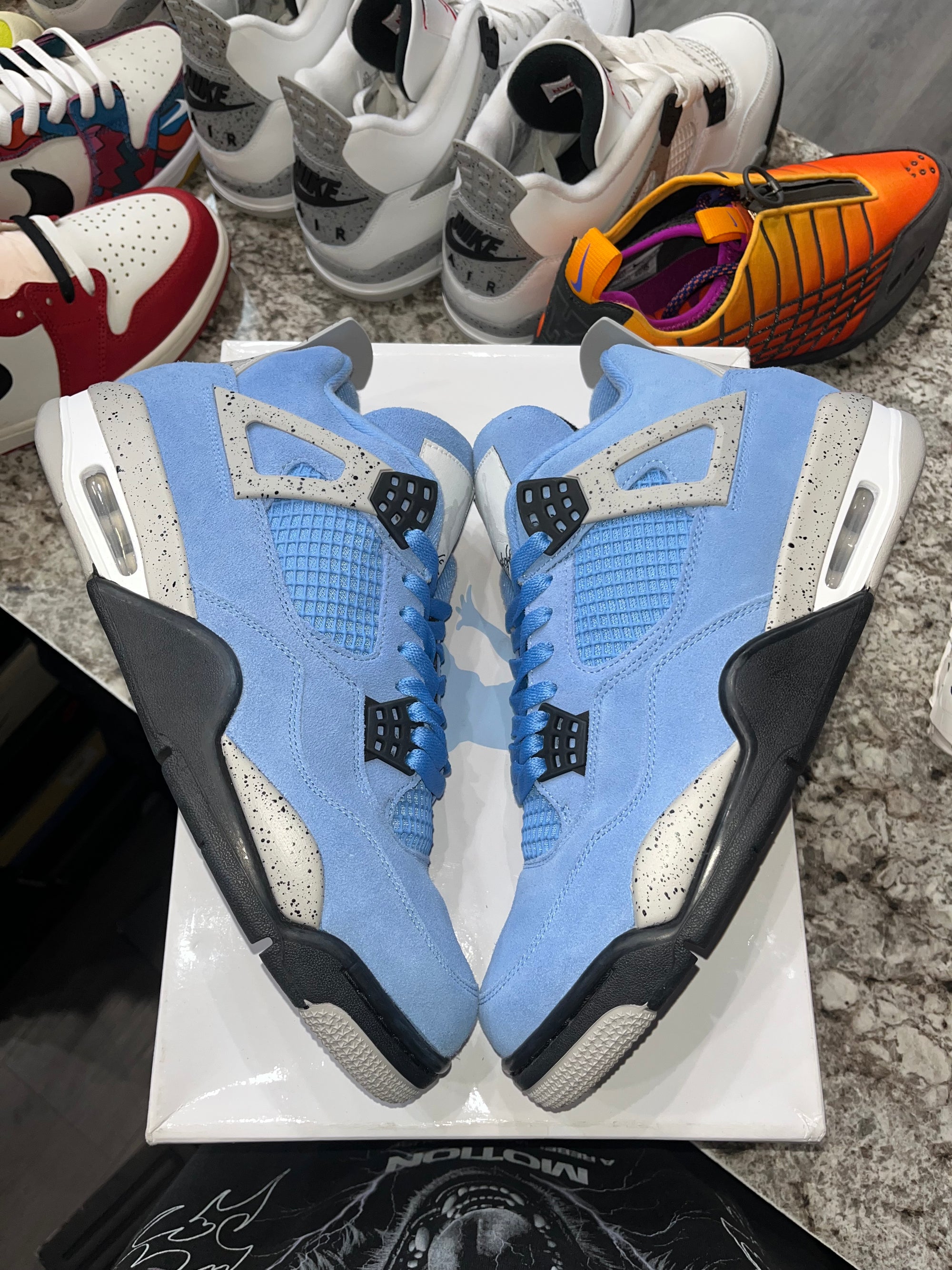 Jordan 4 Retro University Blue