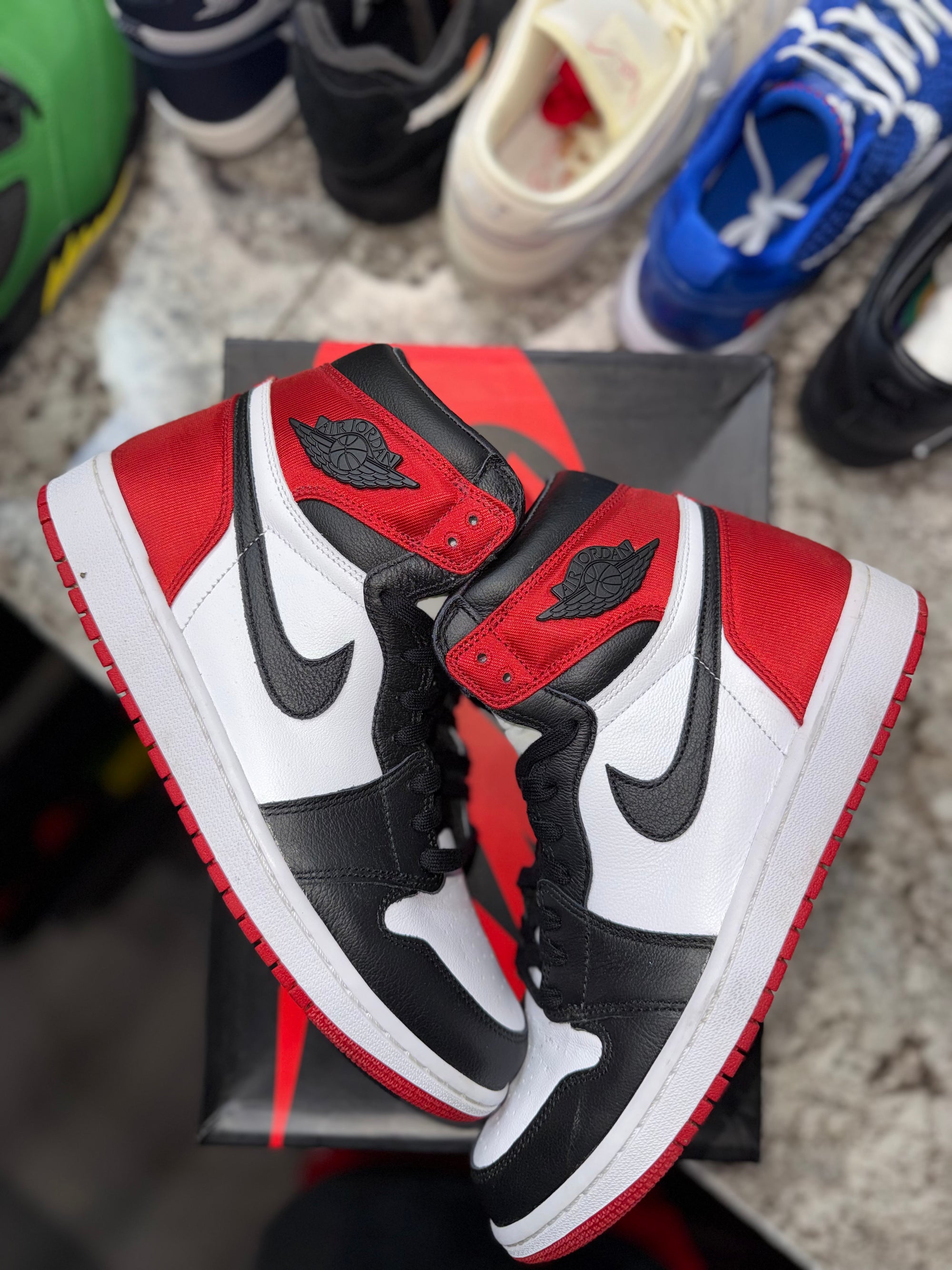 Jordan 1 Retro High Satin Black Toe (Women's)