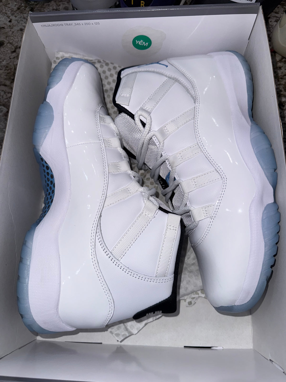 Jordan 11 Retro Legend Blue (2024)