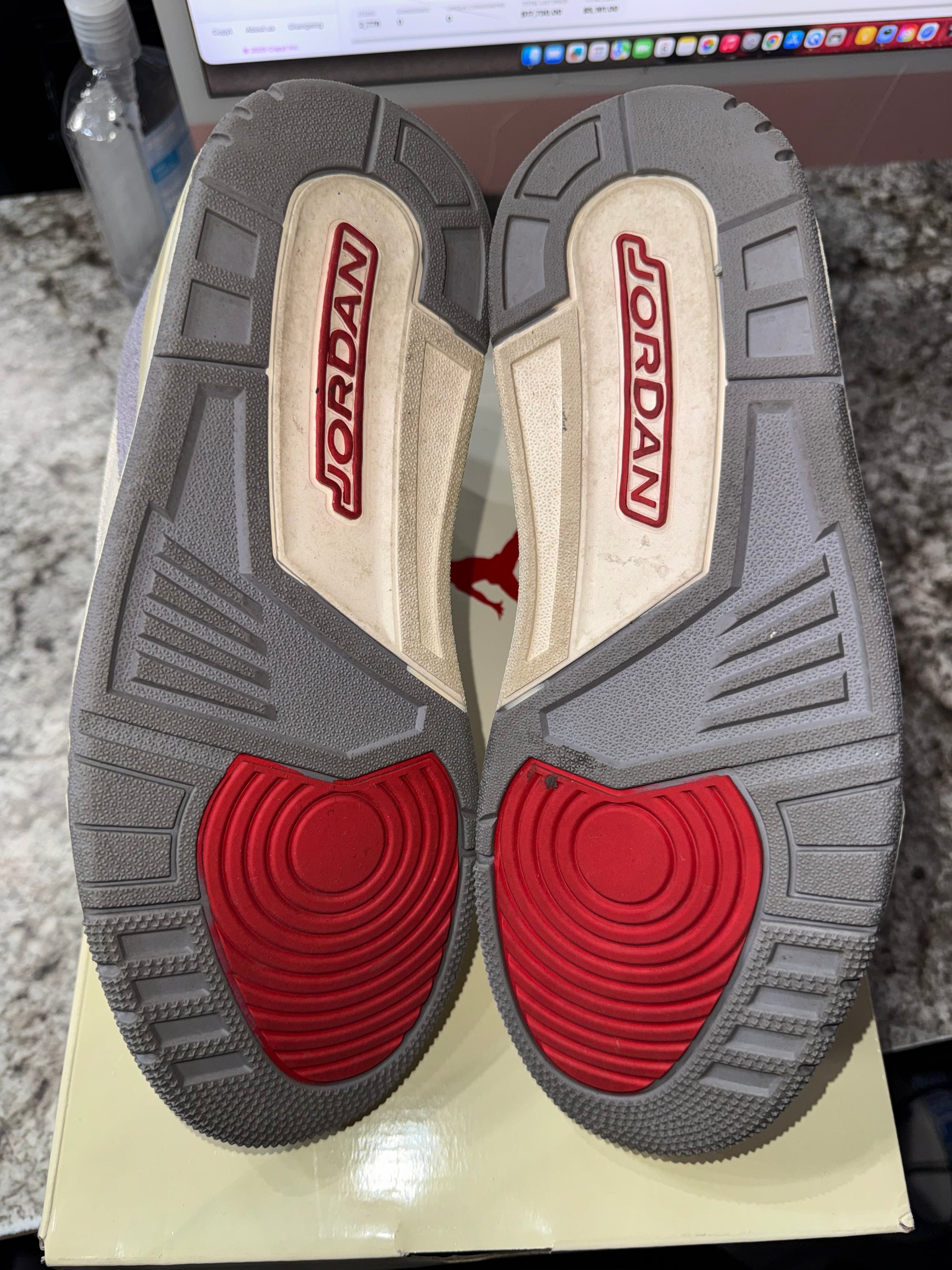 Jordan 3 Retro Muslin (DAMAGED BOX)