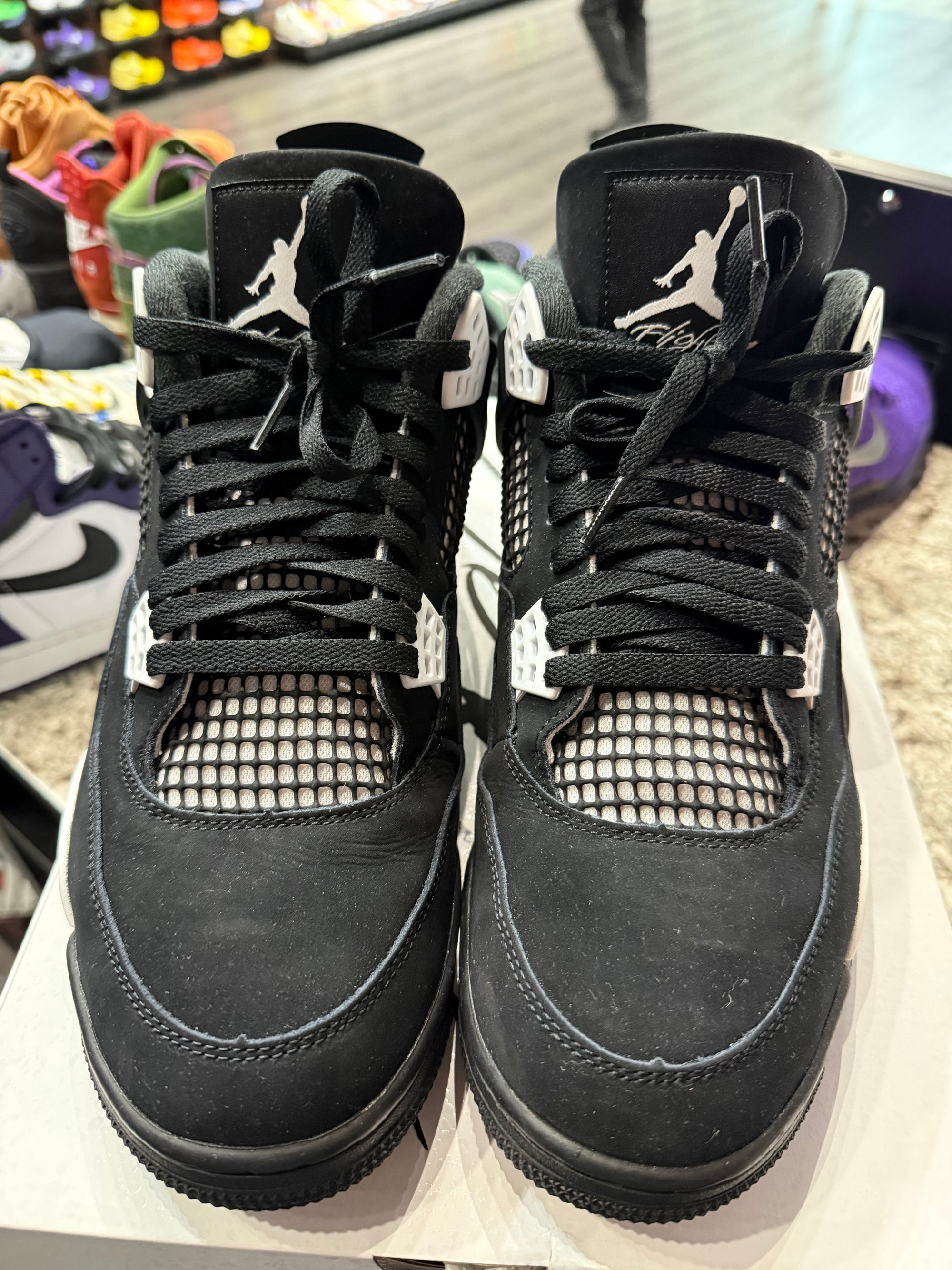 Jordan 4 Retro White Thunder