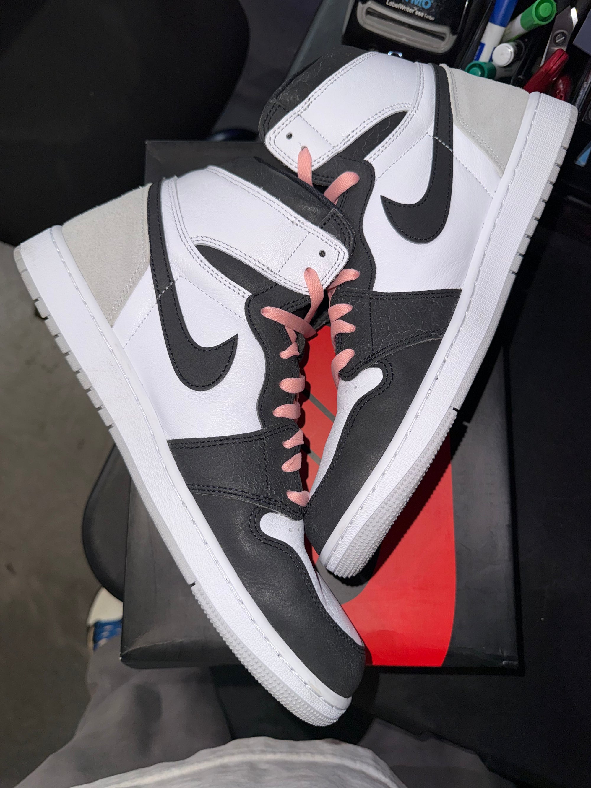 Jordan 1 Retro High OG Bleached Coral