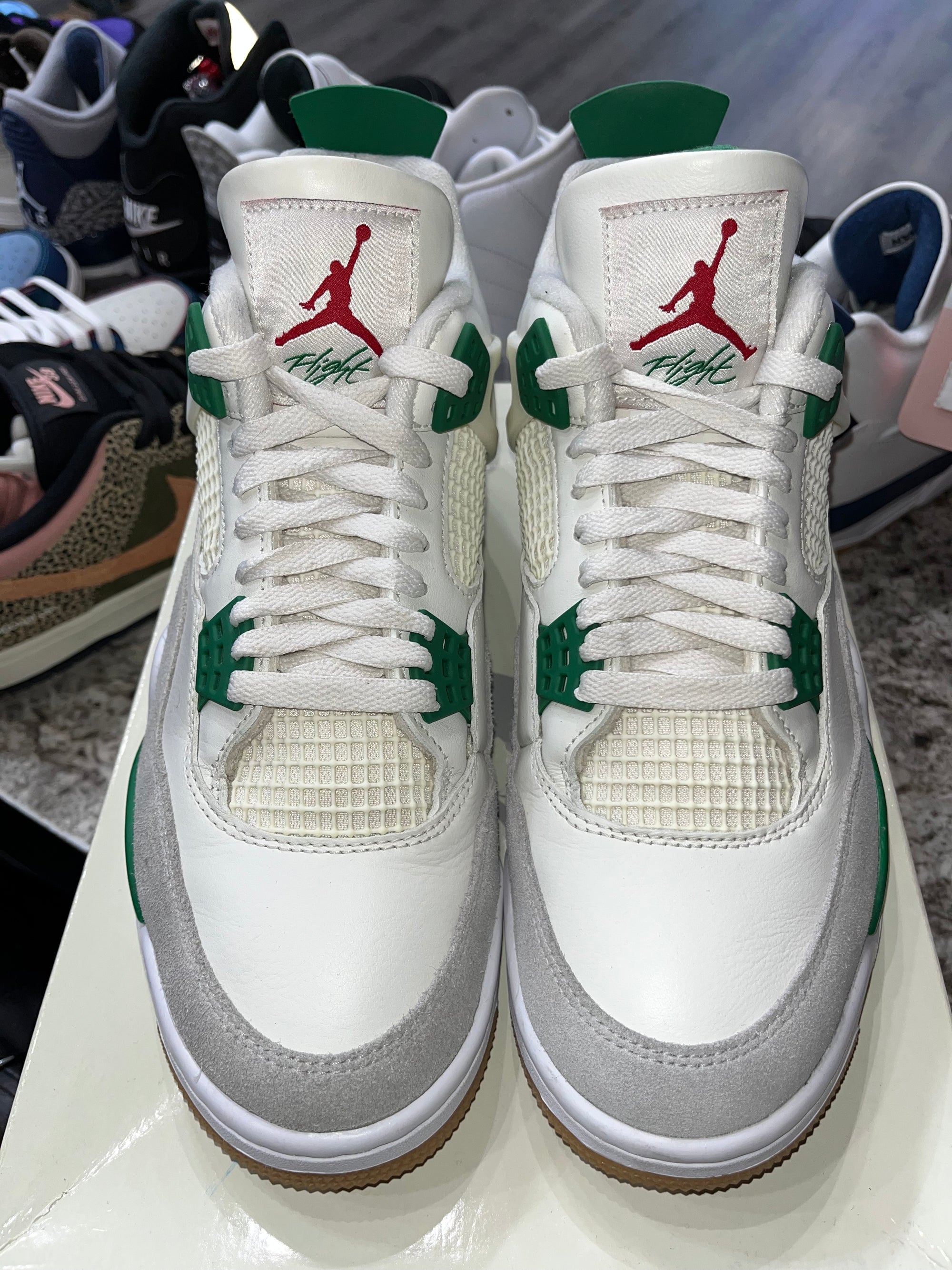 Jordan 4 Retro SB Pine Green