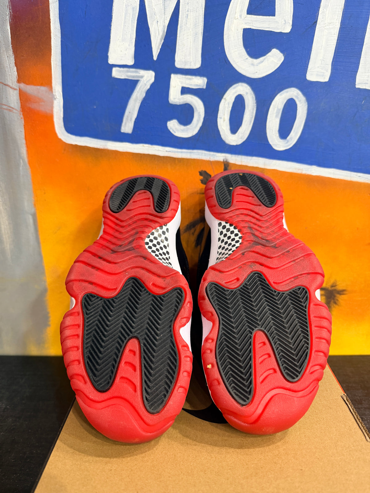 Jordan 11 Retro Playoffs Bred (2019)