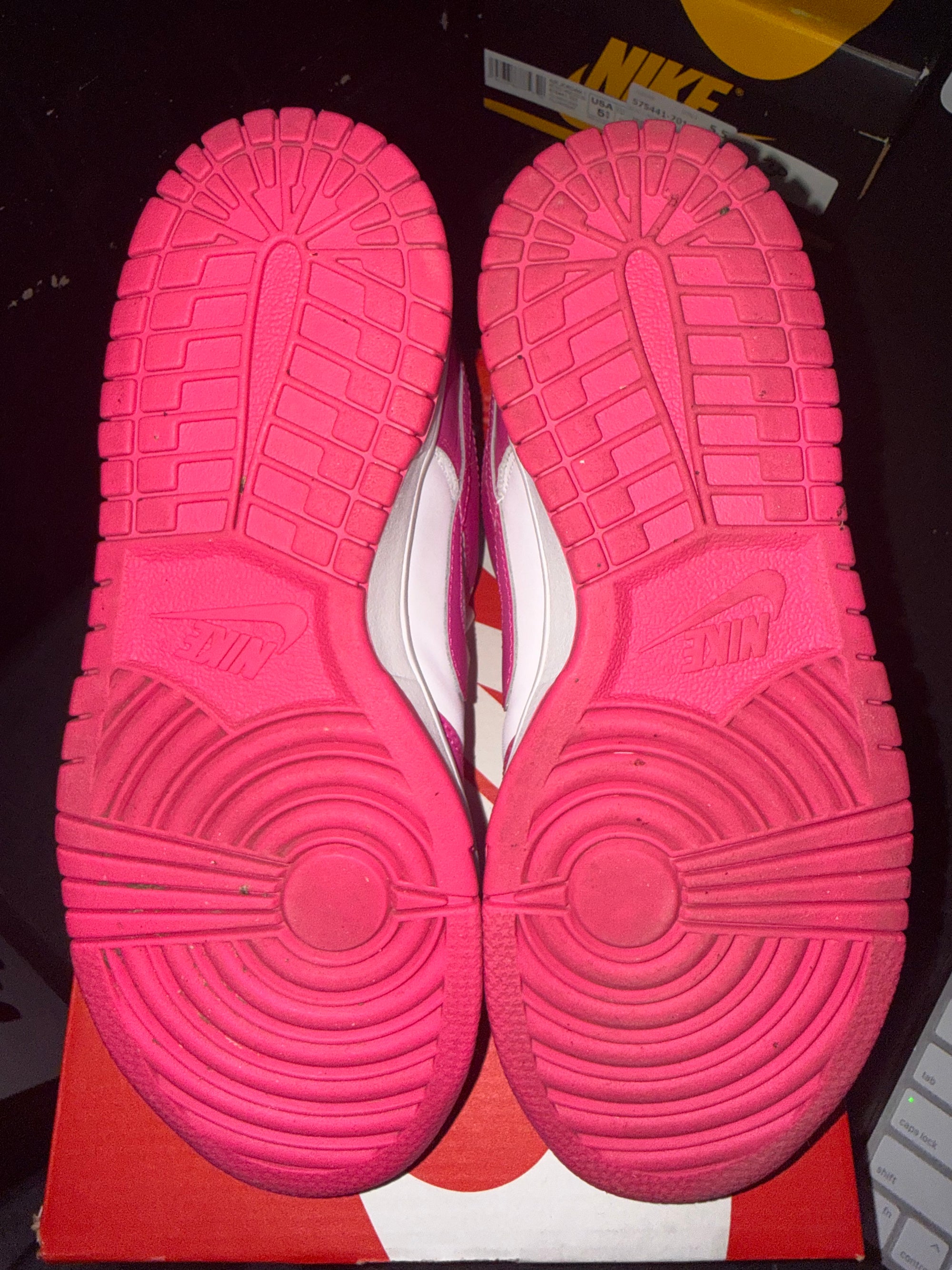 Nike Dunk Low Laser Fuchsia (GS) (YARDSALE)