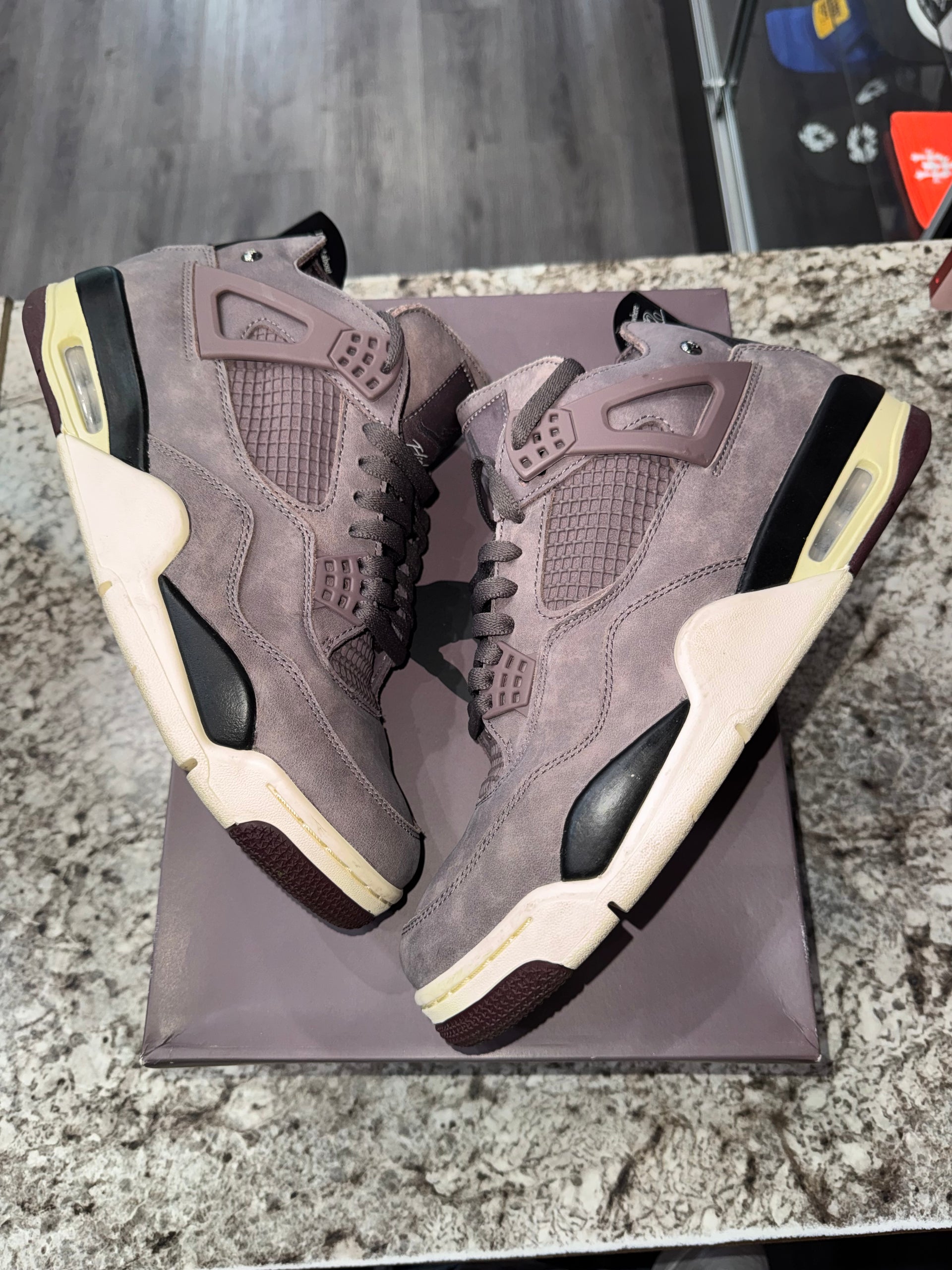 Jordan 4 Retro SP A Ma Maniére Violet Ore