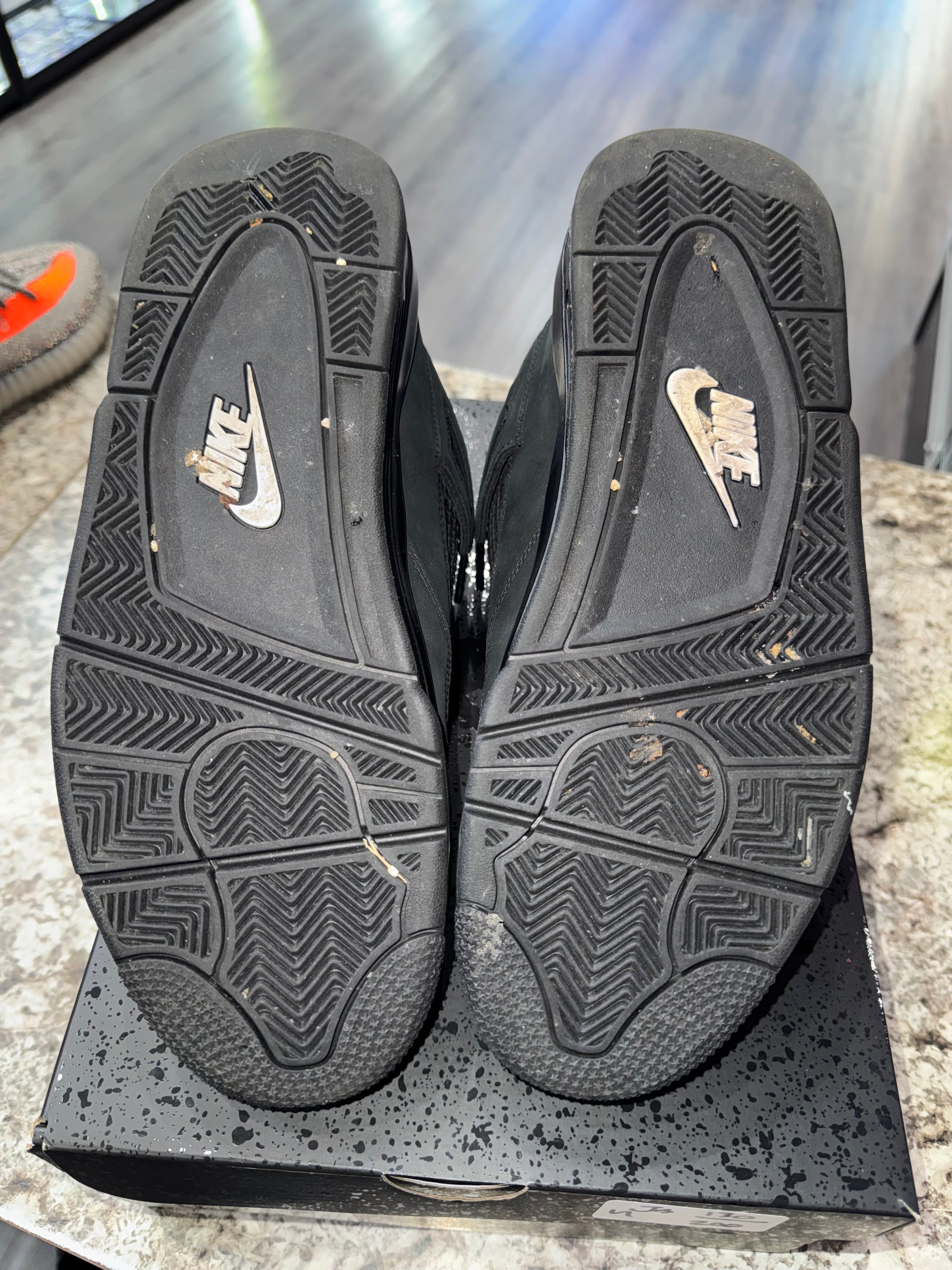 Jordan 4 Retro Black Cat (2025)