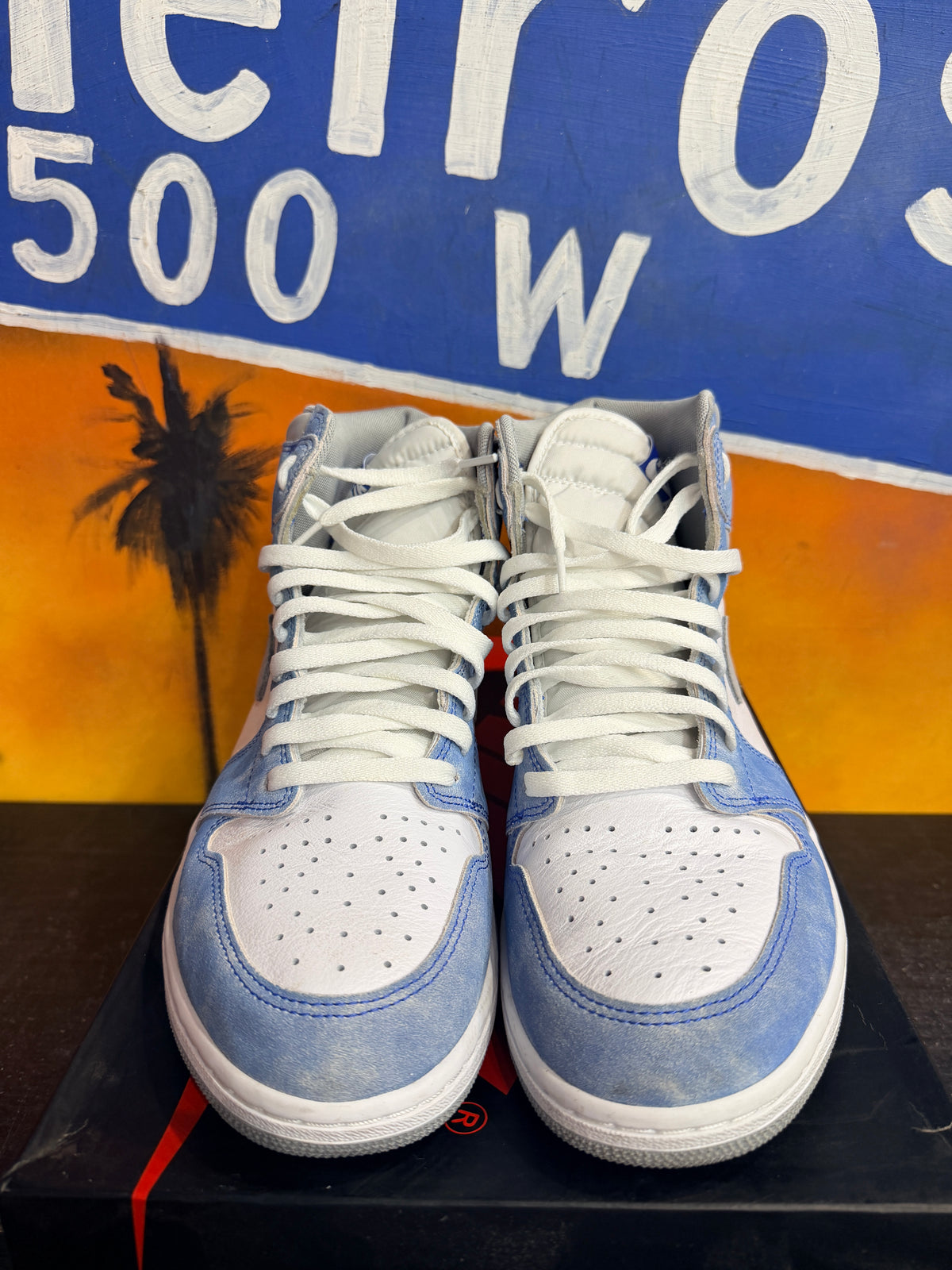 Jordan 1 Retro High OG Hyper Royal