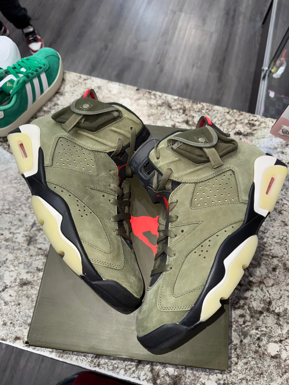 Jordan 6 Retro Travis Scott
