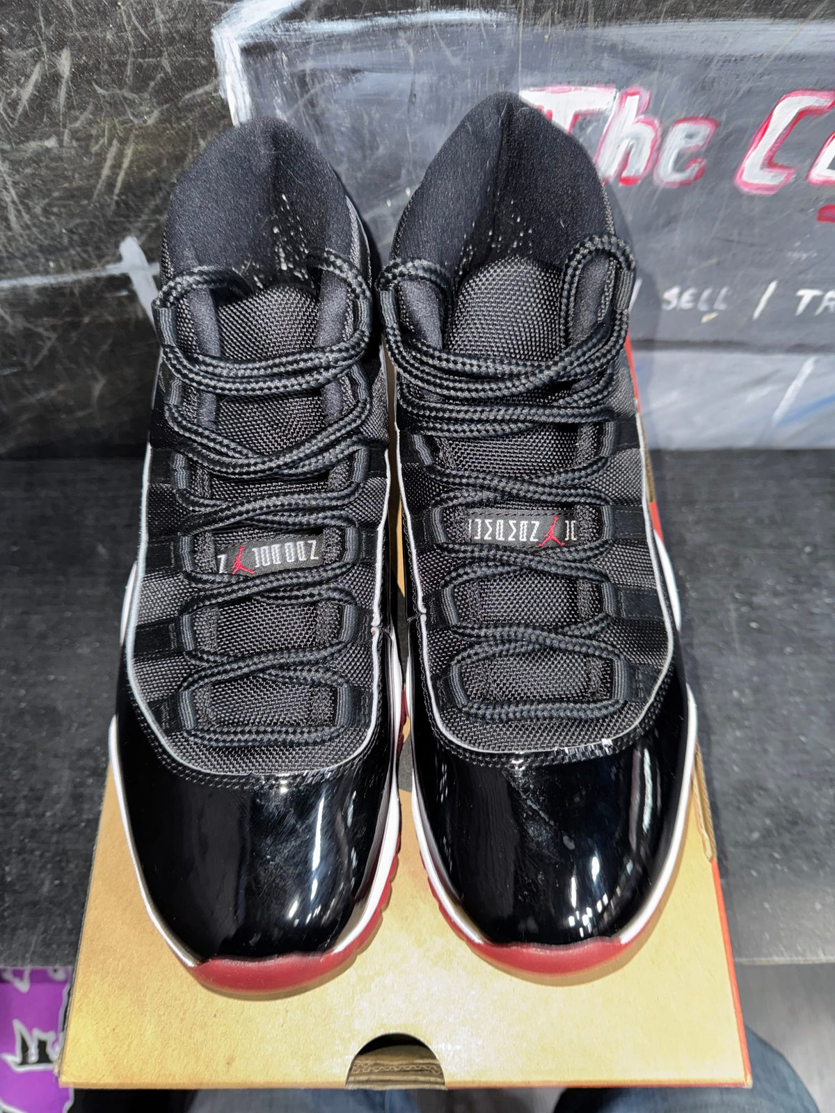 Jordan 11 Retro Playoffs Bred (2019)