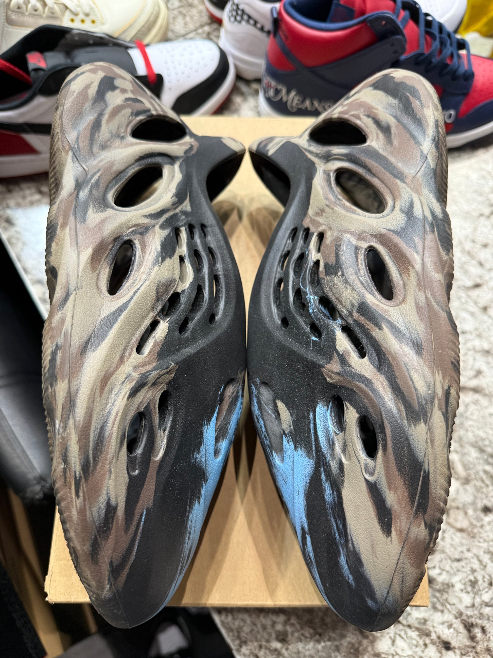 adidas Yeezy Foam RNR MX Cinder