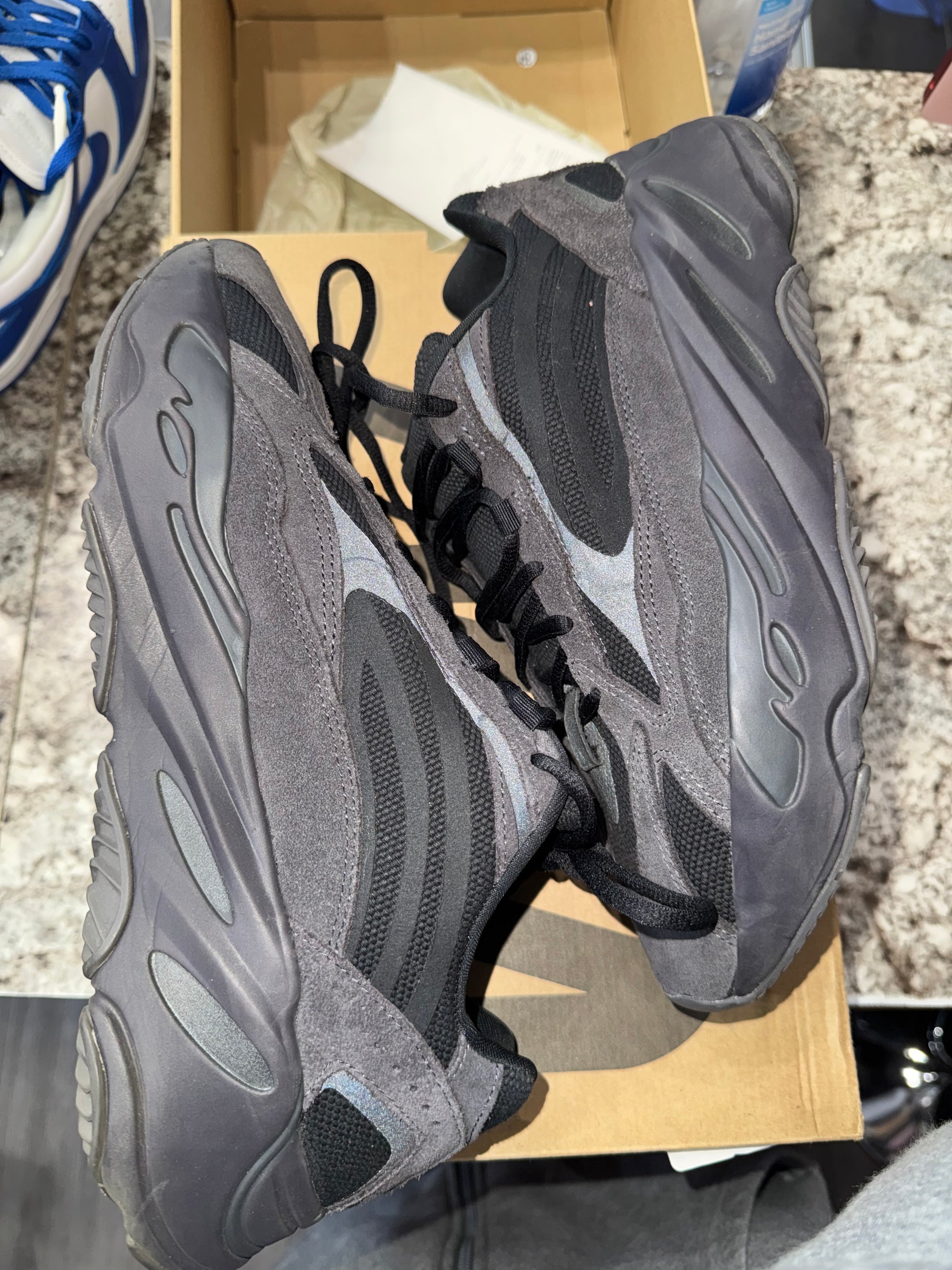 adidas Yeezy Boost 700 V2 Vanta