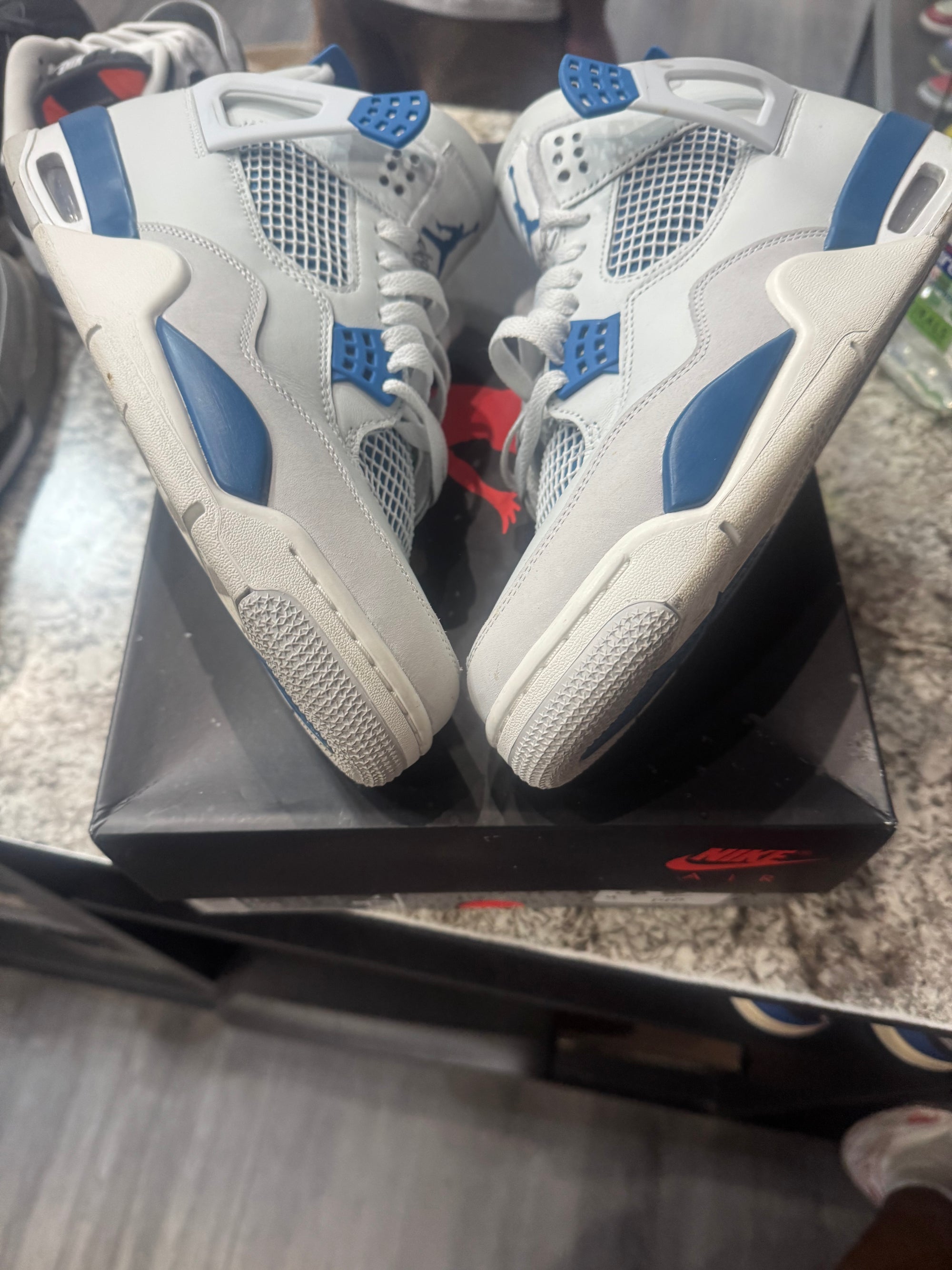 Jordan 4 Retro Military Blue (2024)