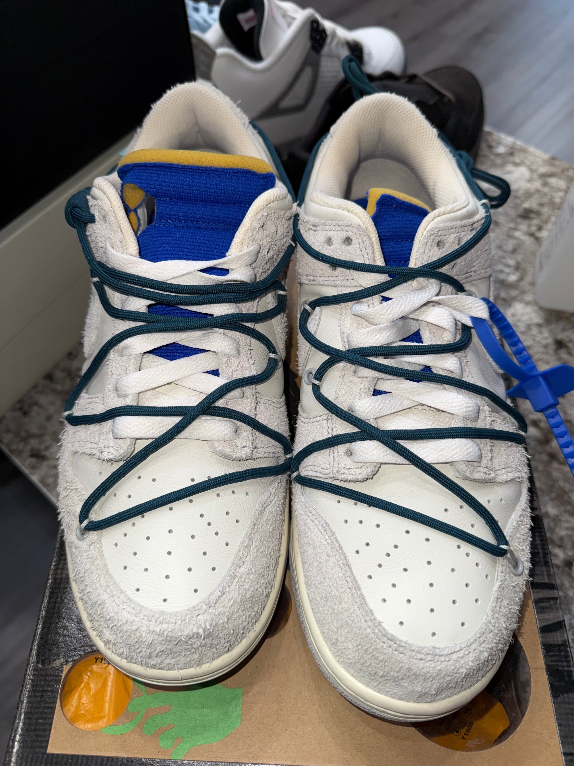 Nike Dunk Low Off-White Lot 16