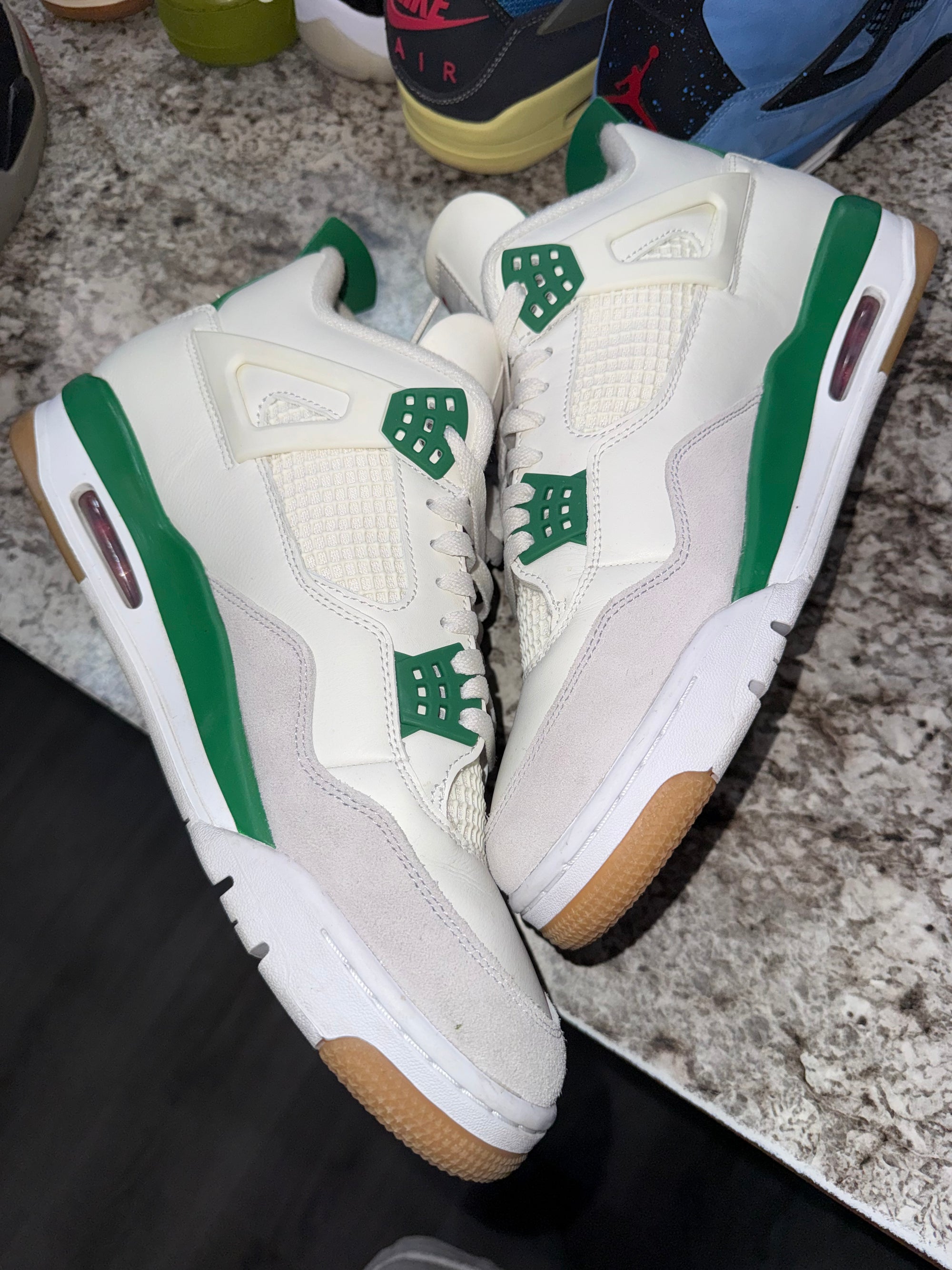 Jordan 4 Retro SB Pine Green