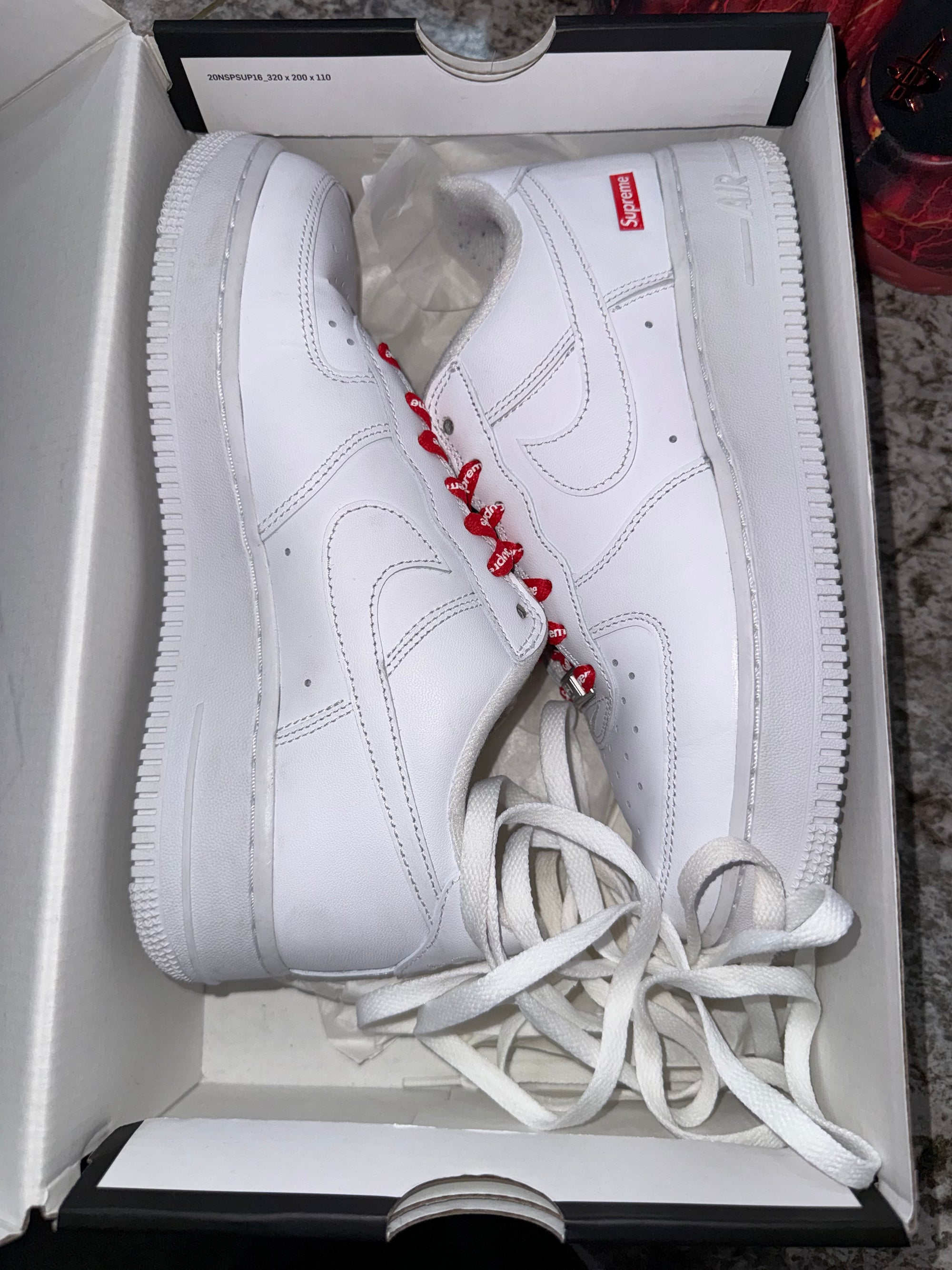 Nike Air Force 1 Low Supreme White