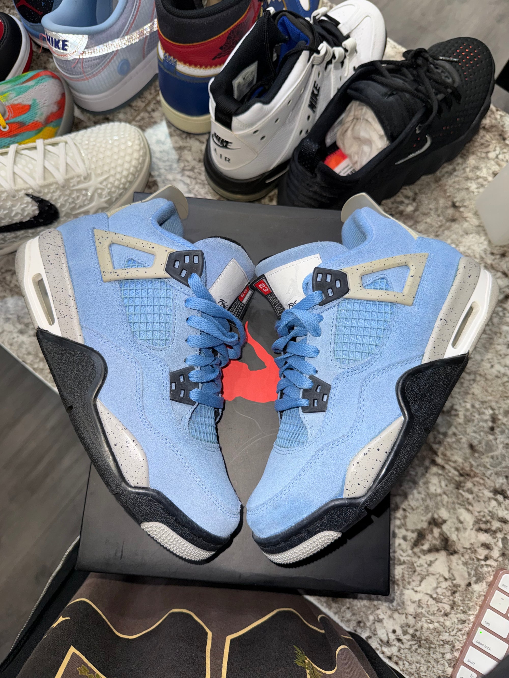 Jordan 4 Retro University Blue (GS)