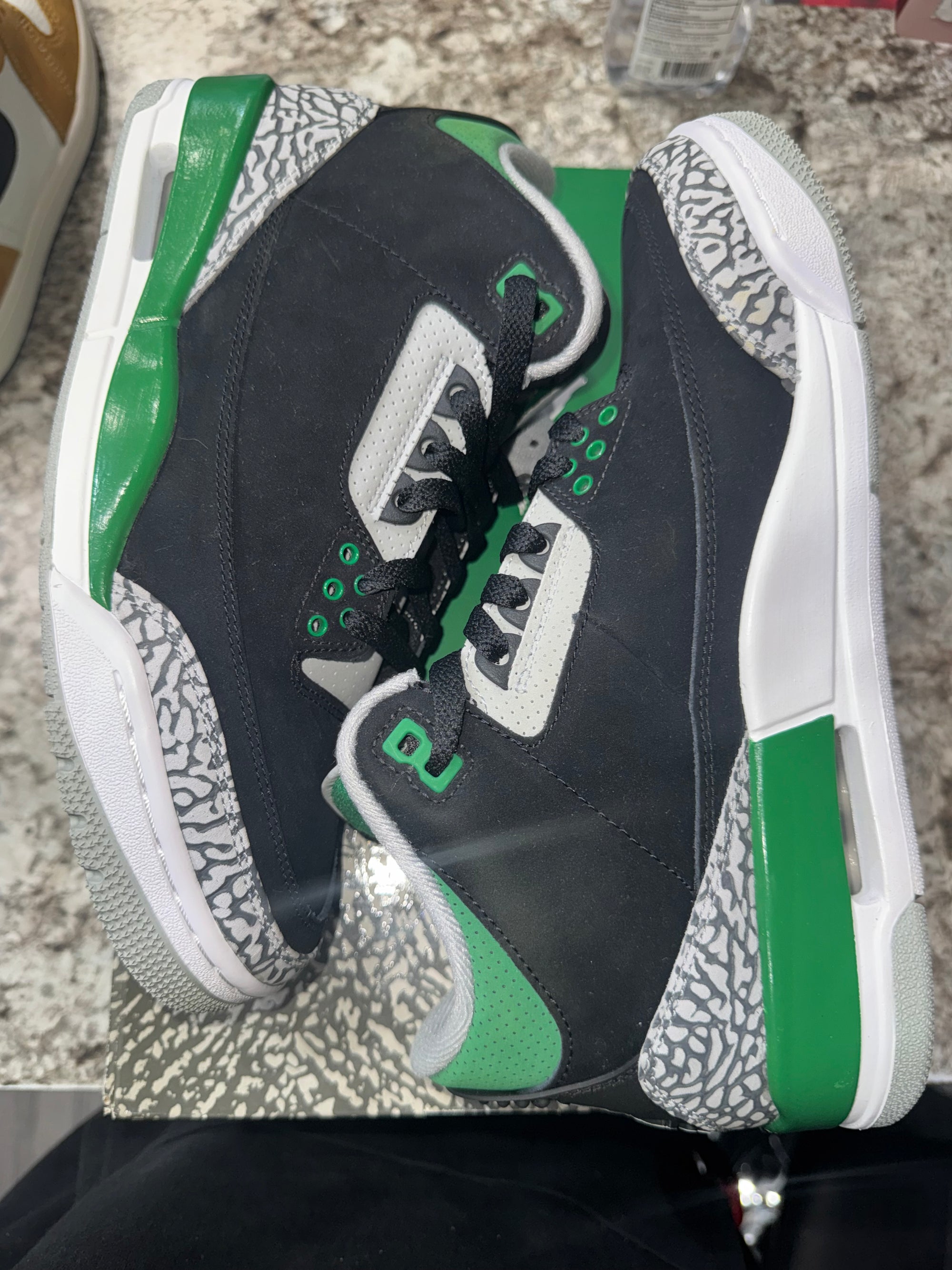 Jordan 3 Retro Pine Green (DAMAGED BOX)